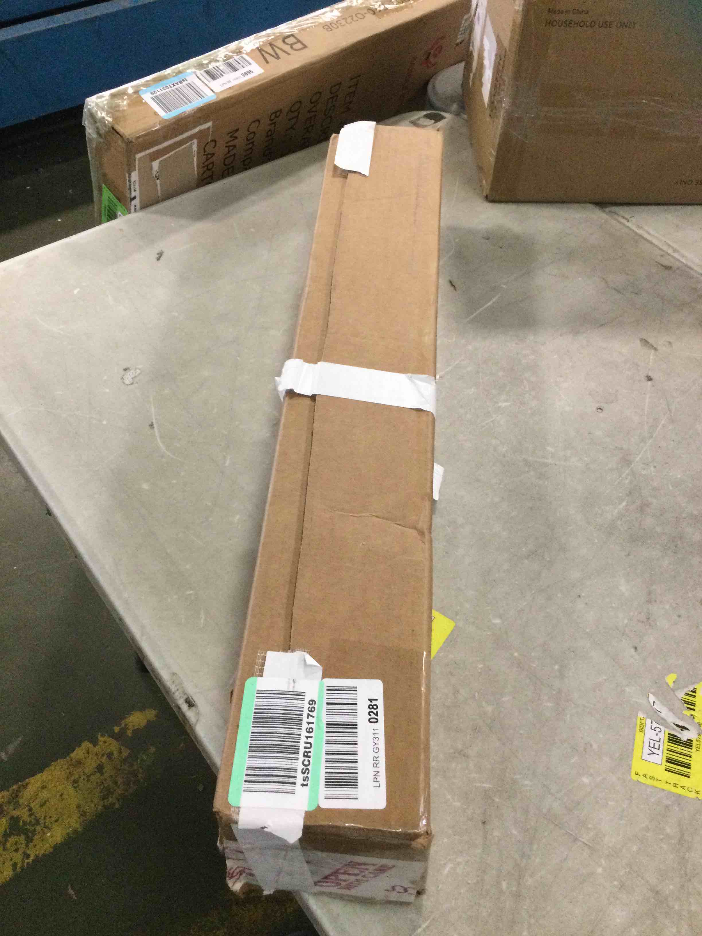https://s3.amazonaws.com/lotting-images-prod/bidfta/YEL5797809_1707239420472.jpeg