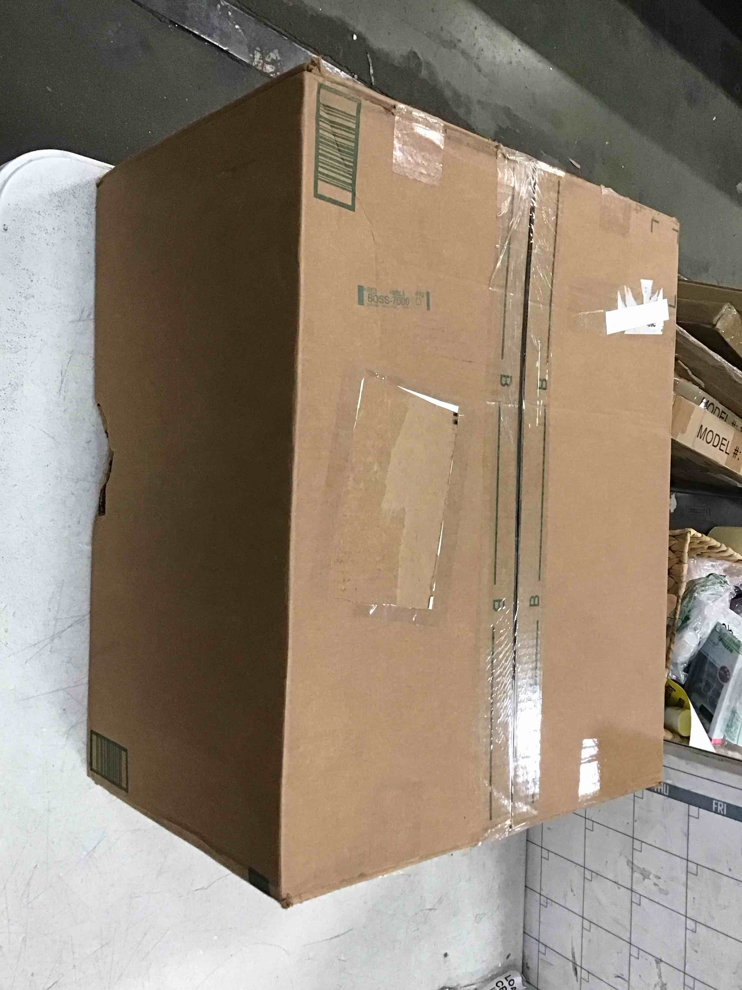 https://s3.amazonaws.com/lotting-images-prod/bidfta/YEL5800092_1706557654284.jpeg