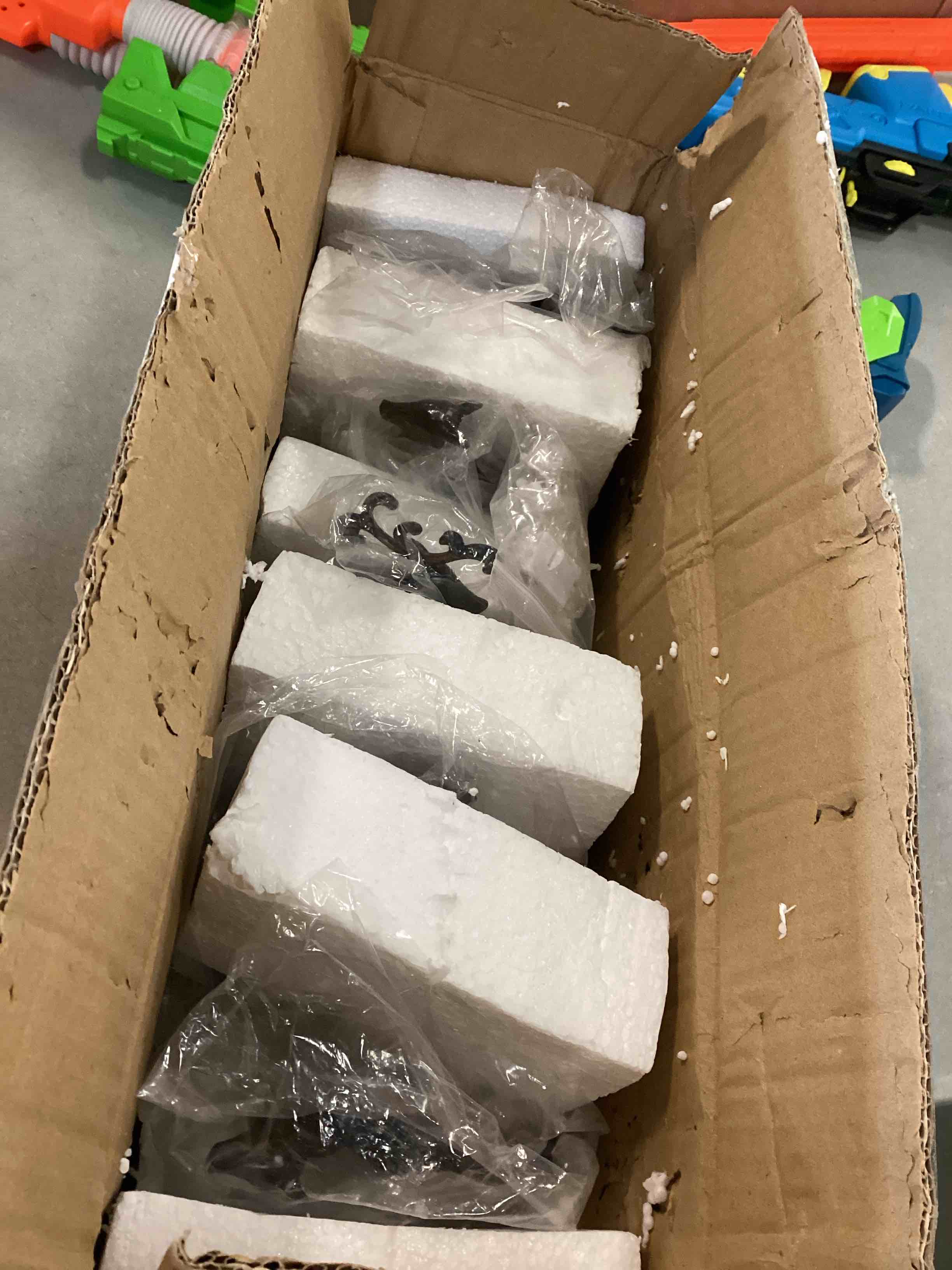 https://s3.amazonaws.com/lotting-images-prod/bidfta/YEL5801045_1705847960571.jpeg