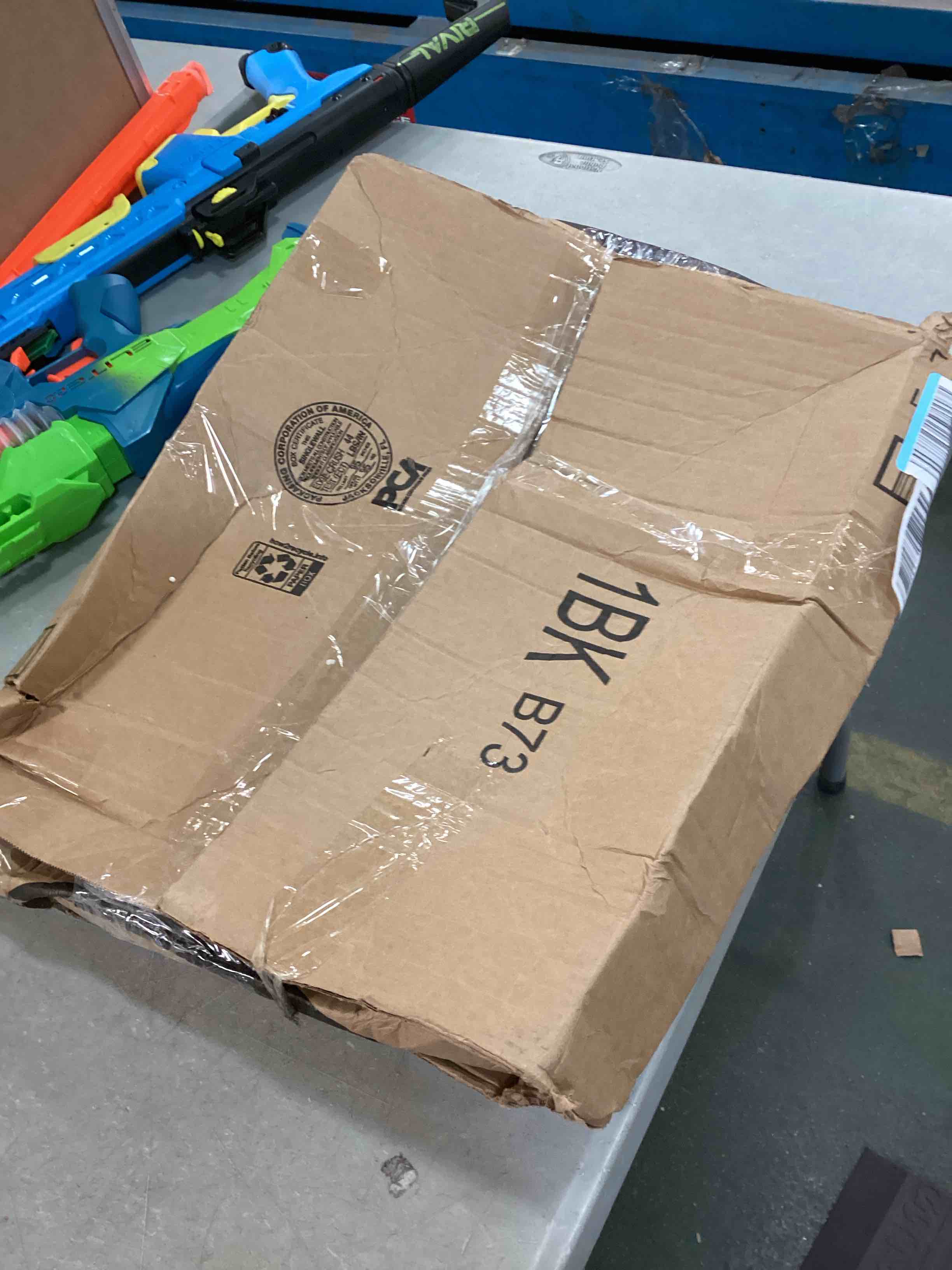 https://s3.amazonaws.com/lotting-images-prod/bidfta/YEL5801050_1705848518069.jpeg