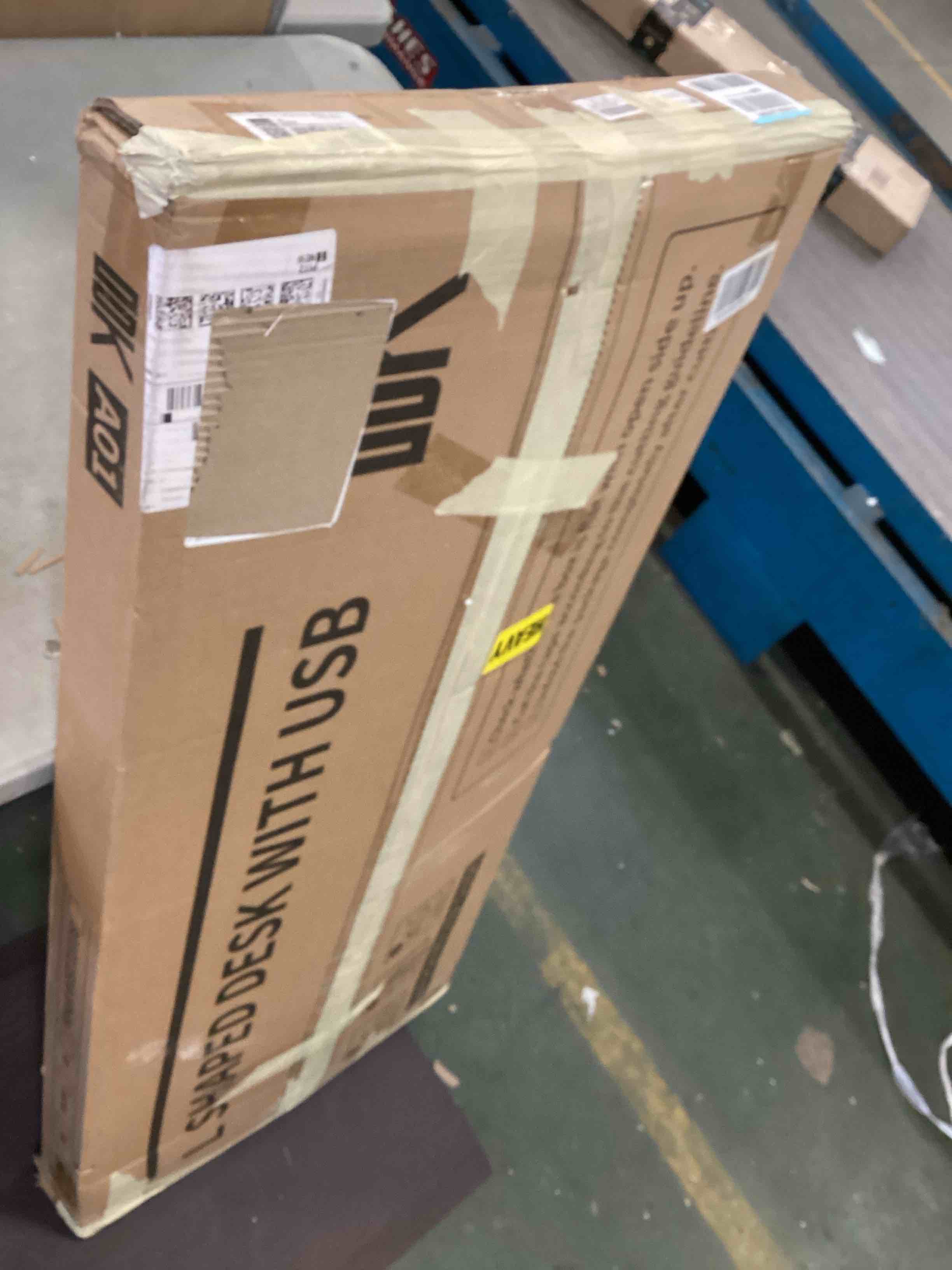 https://s3.amazonaws.com/lotting-images-prod/bidfta/YEL5801075_1705852538313.jpeg