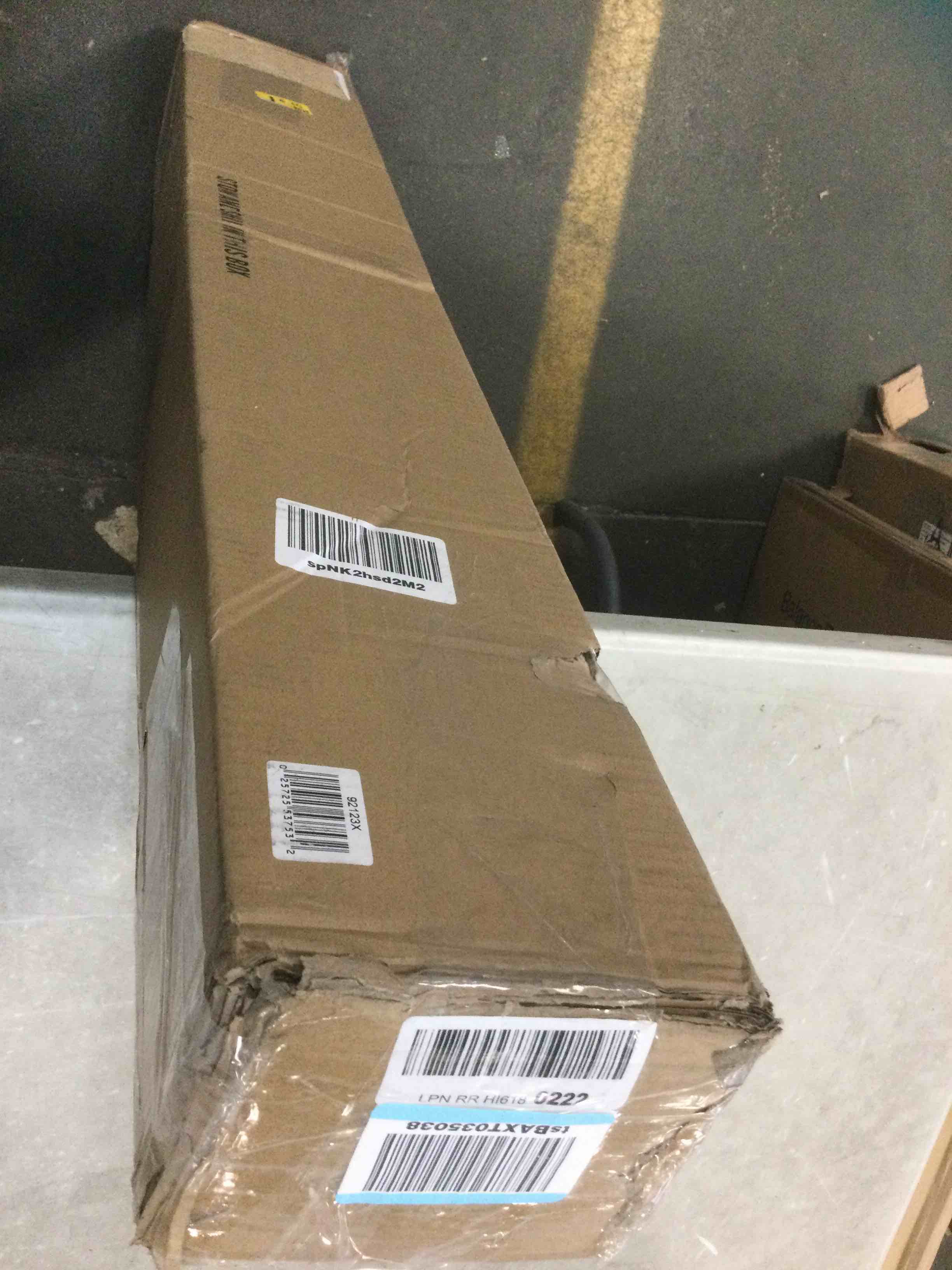 https://s3.amazonaws.com/lotting-images-prod/bidfta/YEL5801252_1705938983576.jpeg