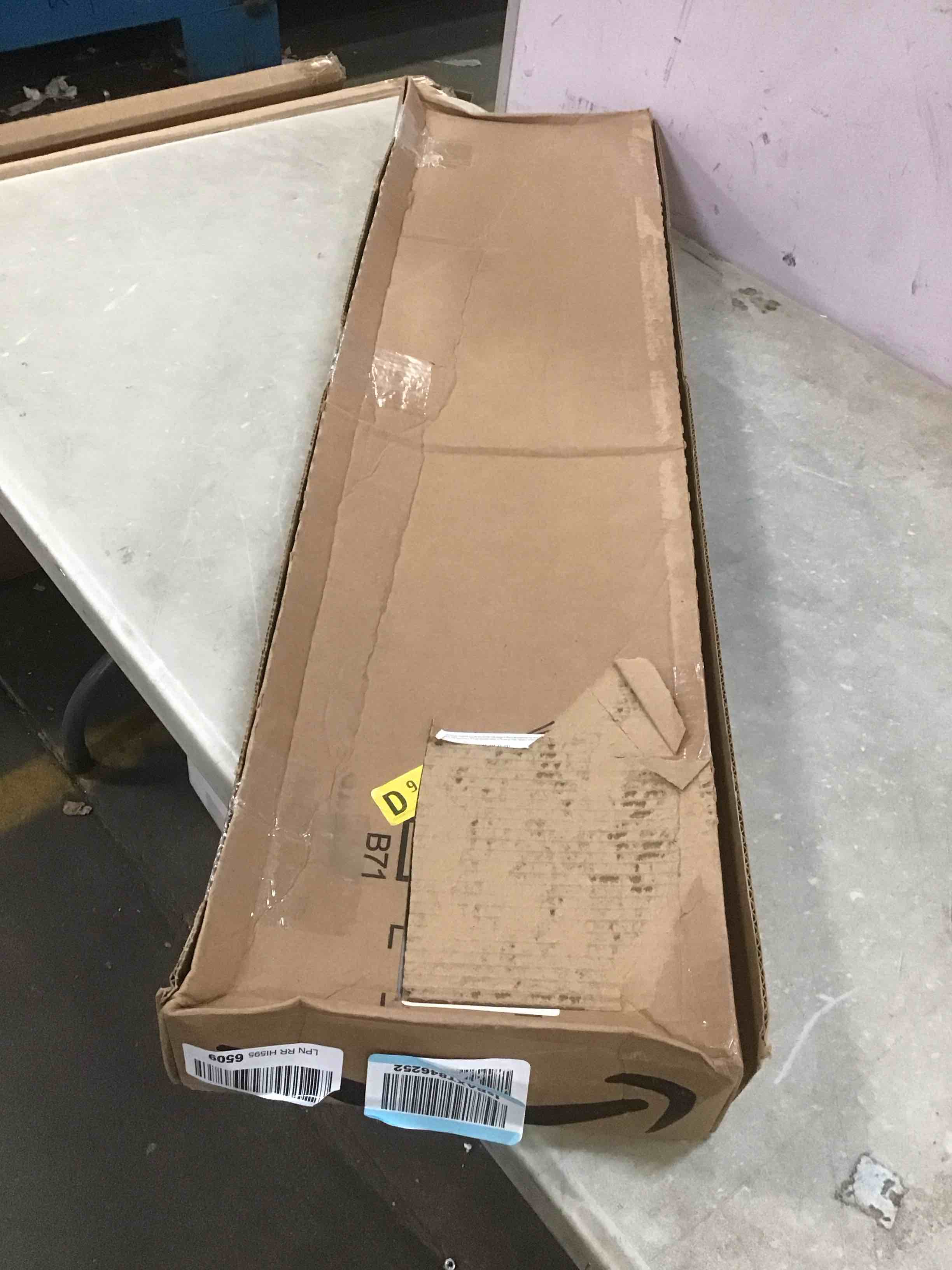 https://s3.amazonaws.com/lotting-images-prod/bidfta/YEL5801300_1705949512850.jpeg