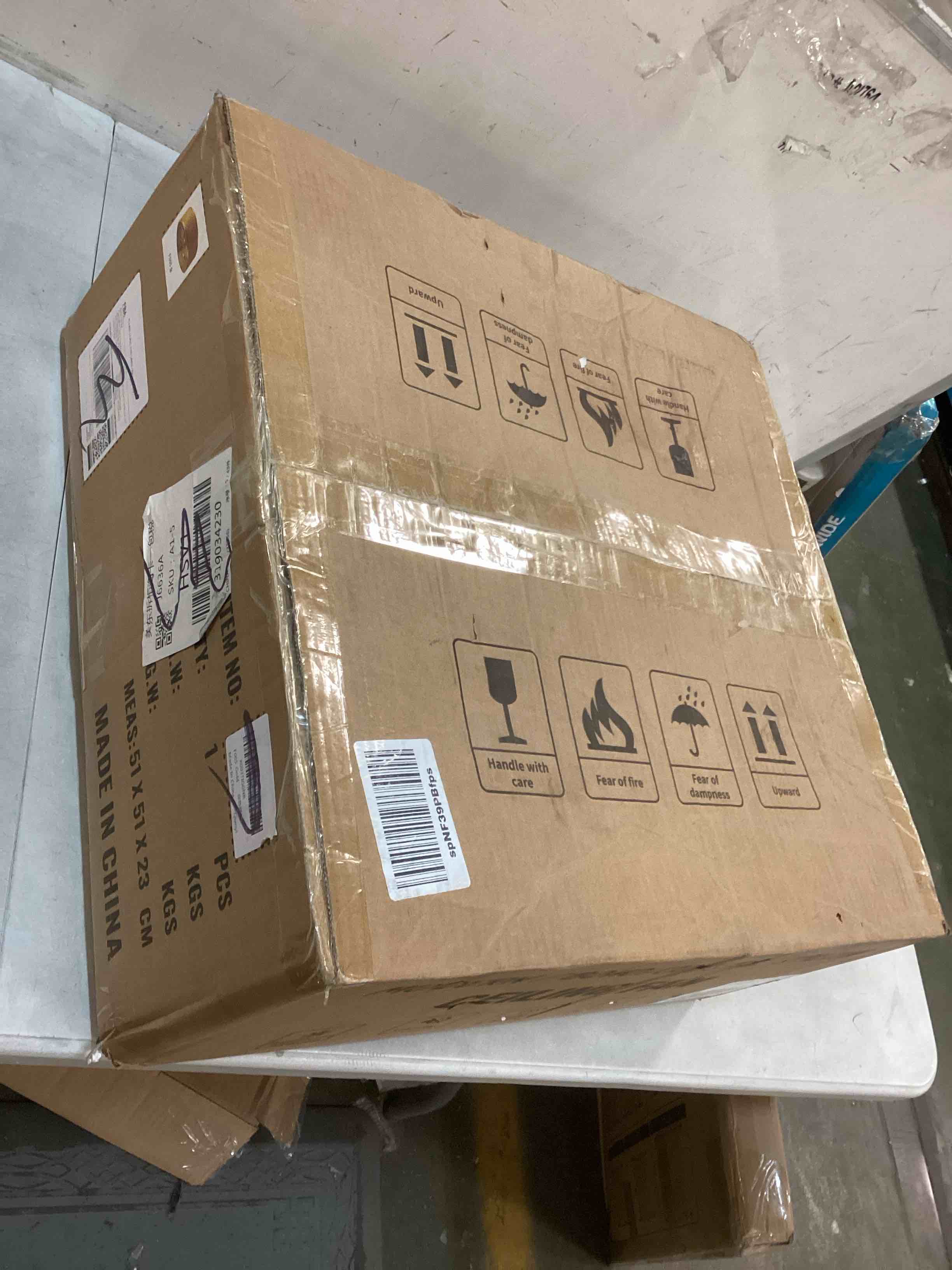 https://s3.amazonaws.com/lotting-images-prod/bidfta/YEL5801410_1706019010986.jpeg