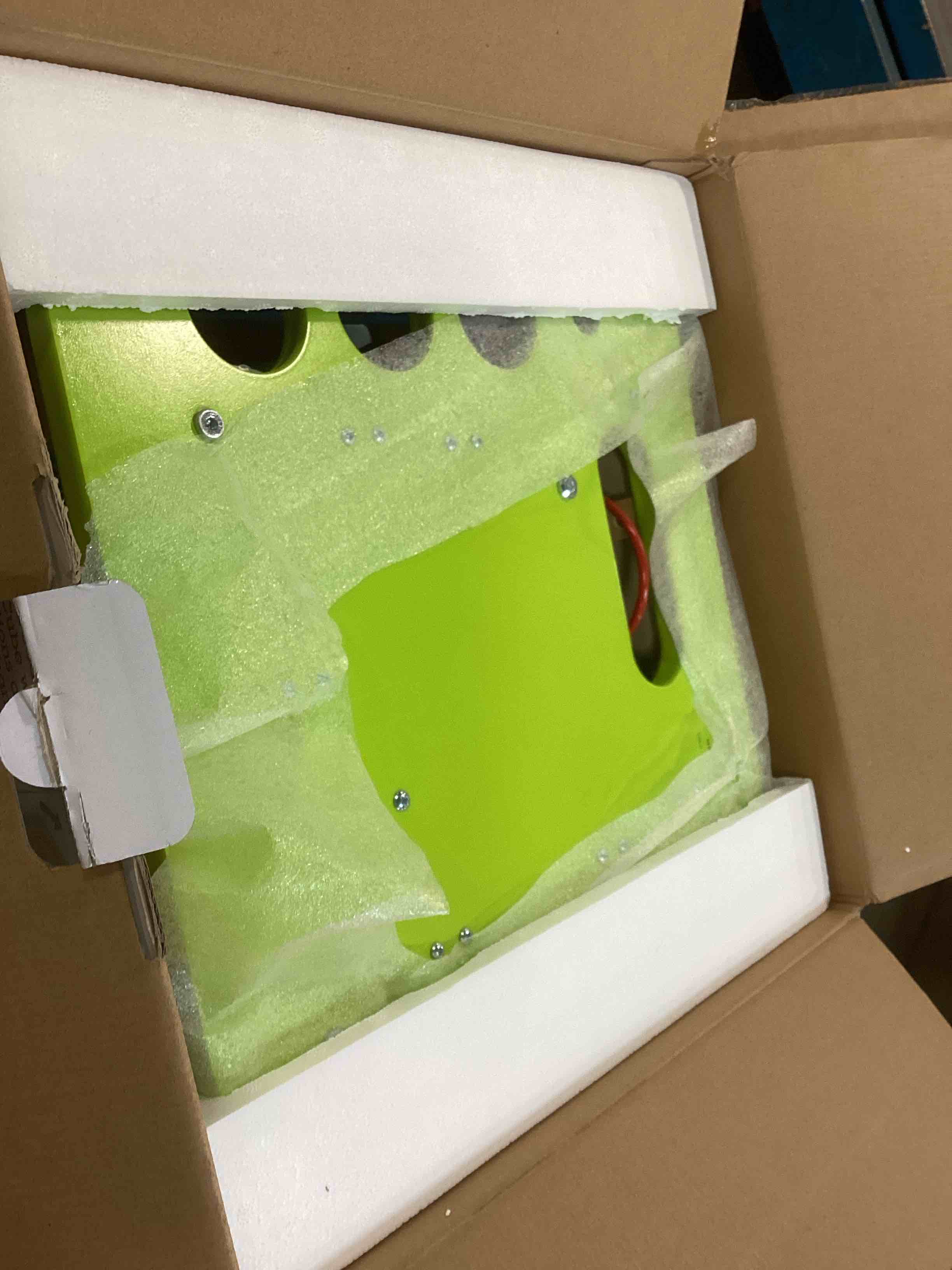 https://s3.amazonaws.com/lotting-images-prod/bidfta/YEL5802291_1706357688599.jpeg