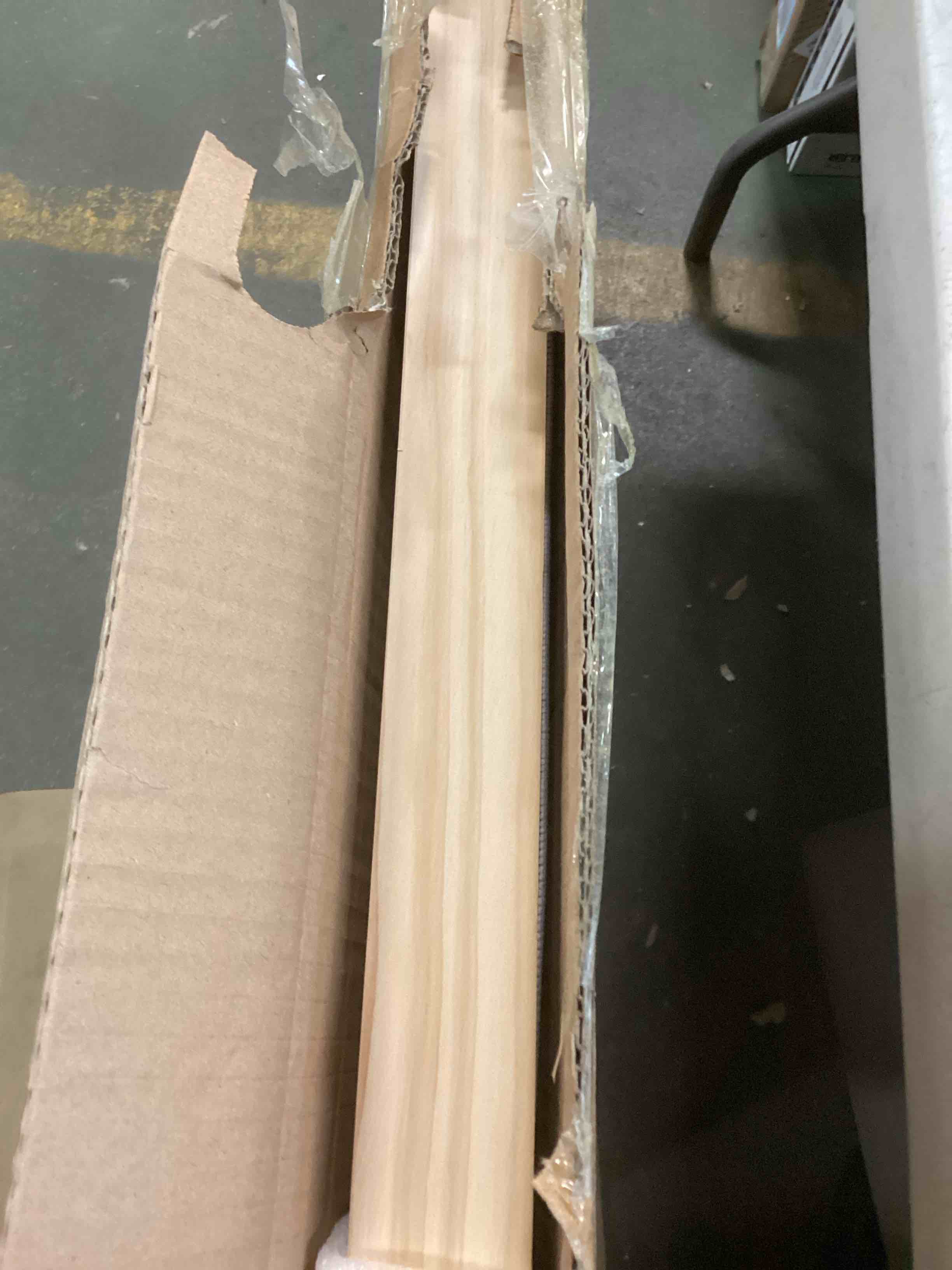 https://s3.amazonaws.com/lotting-images-prod/bidfta/YEL5802325_1706361886706.jpeg