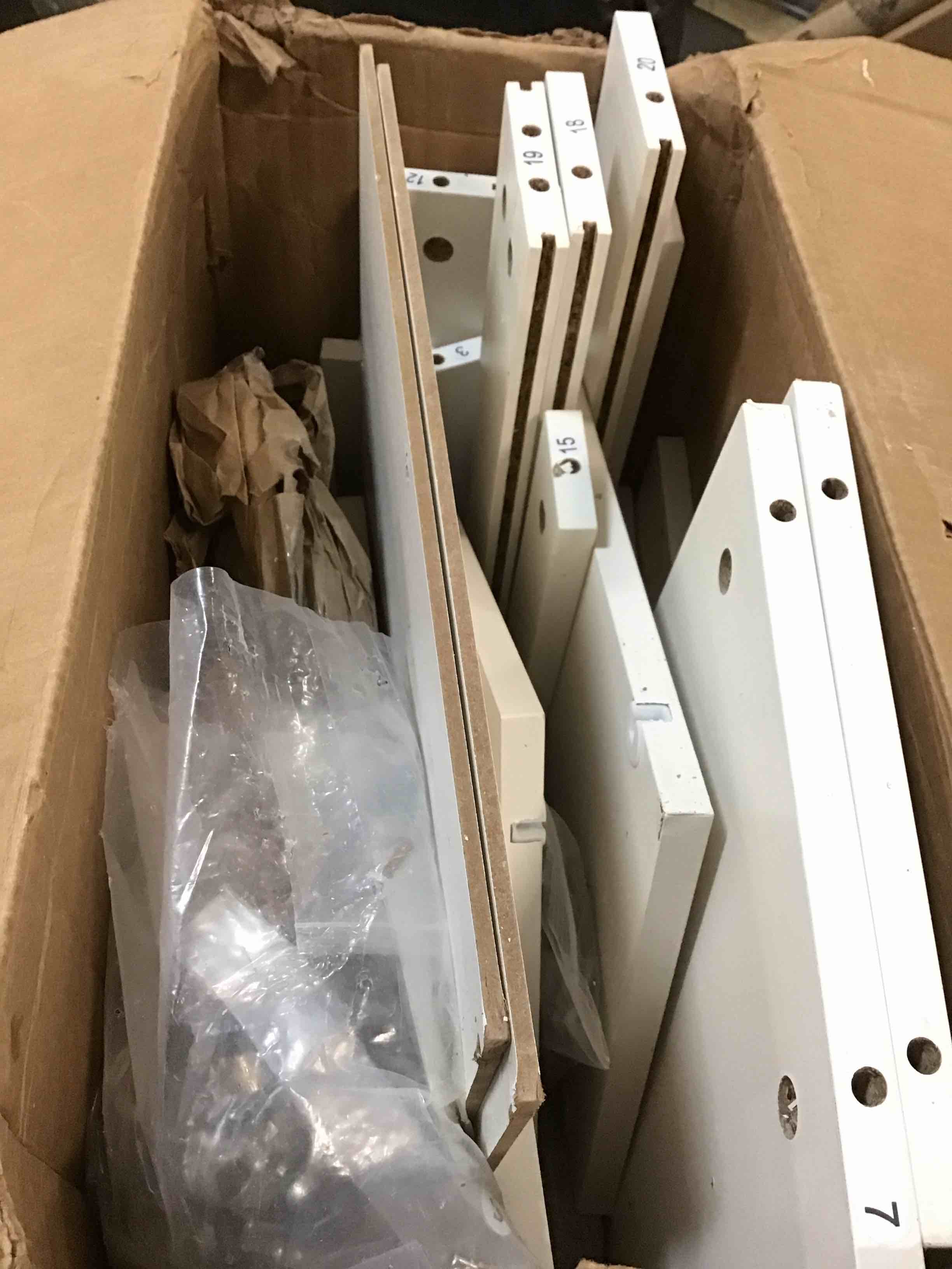 https://s3.amazonaws.com/lotting-images-prod/bidfta/YEL5802686_1706101972499.jpeg