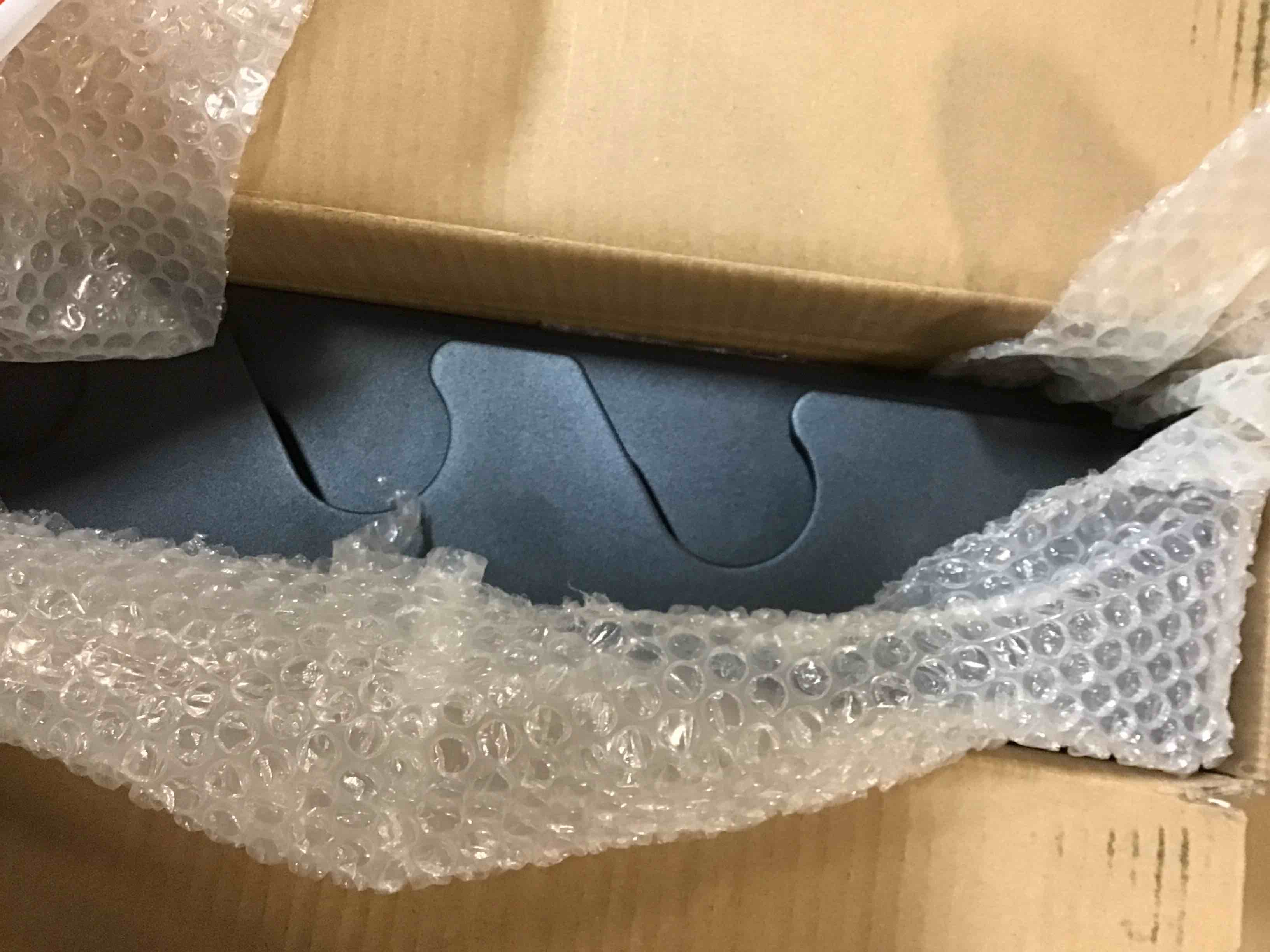 https://s3.amazonaws.com/lotting-images-prod/bidfta/YEL5803070_1706270994913.jpeg