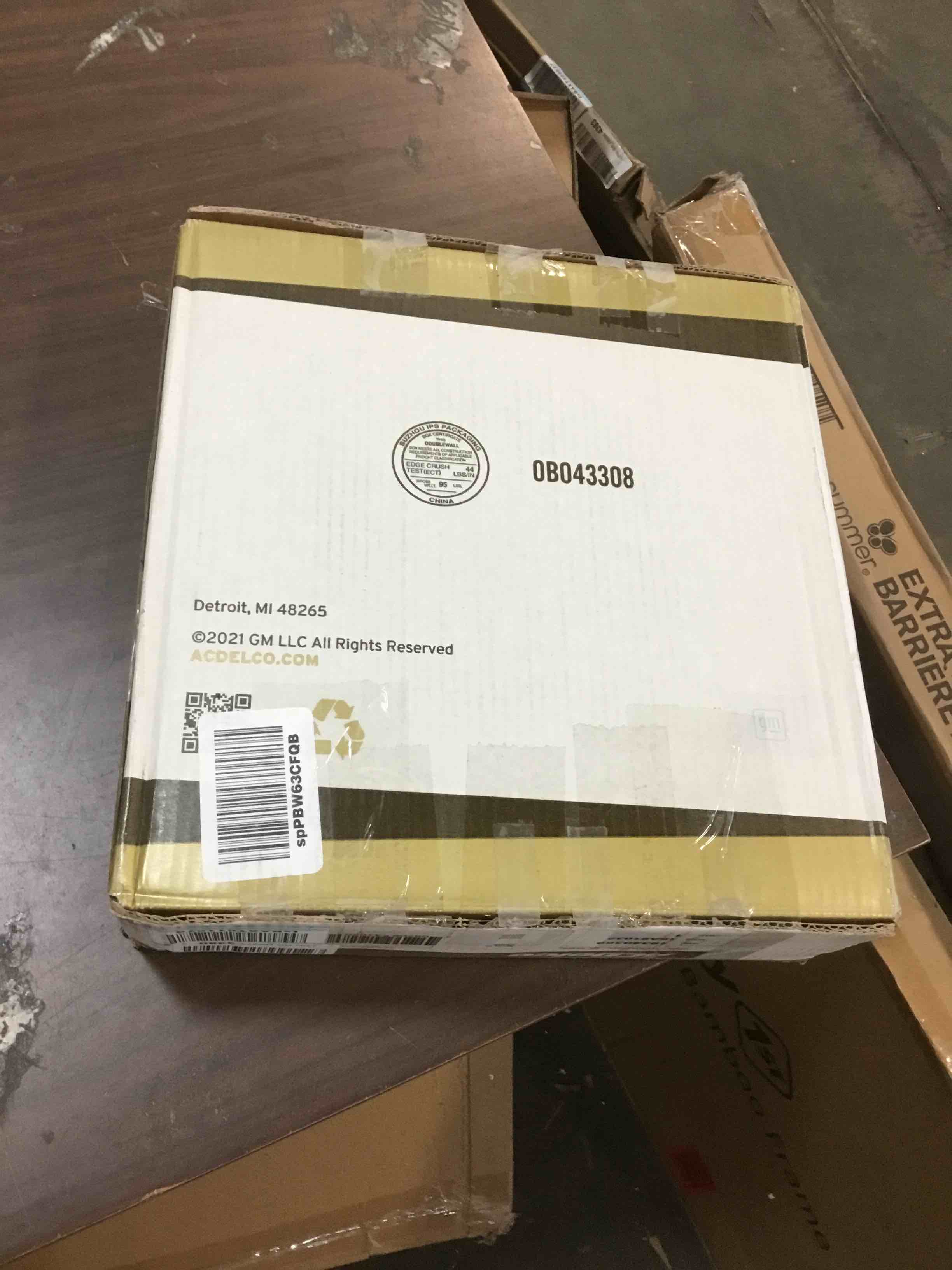 https://s3.amazonaws.com/lotting-images-prod/bidfta/YEL5803602_1707856373238.jpeg