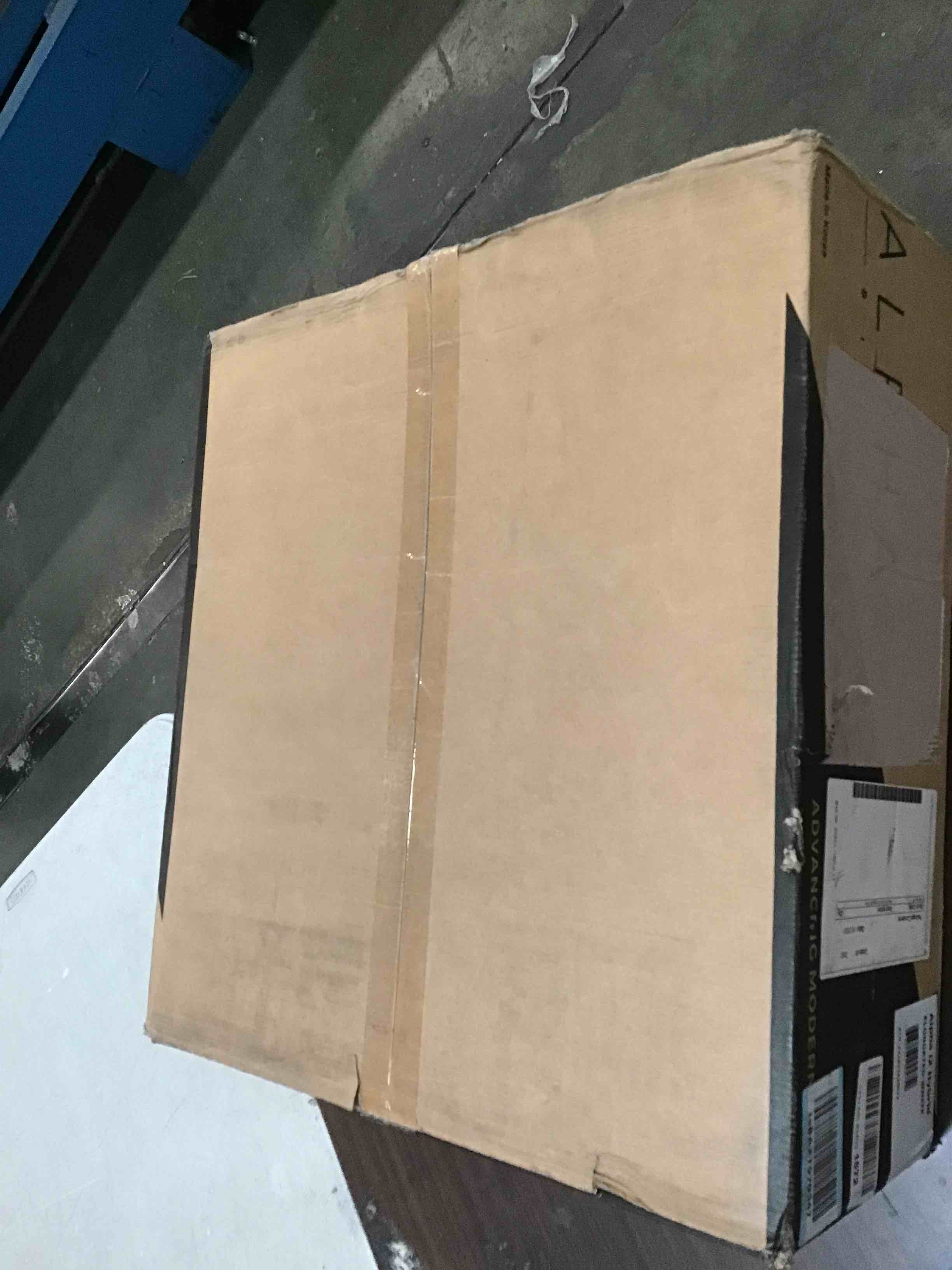 https://s3.amazonaws.com/lotting-images-prod/bidfta/YEL5803618_1707858892378.jpeg