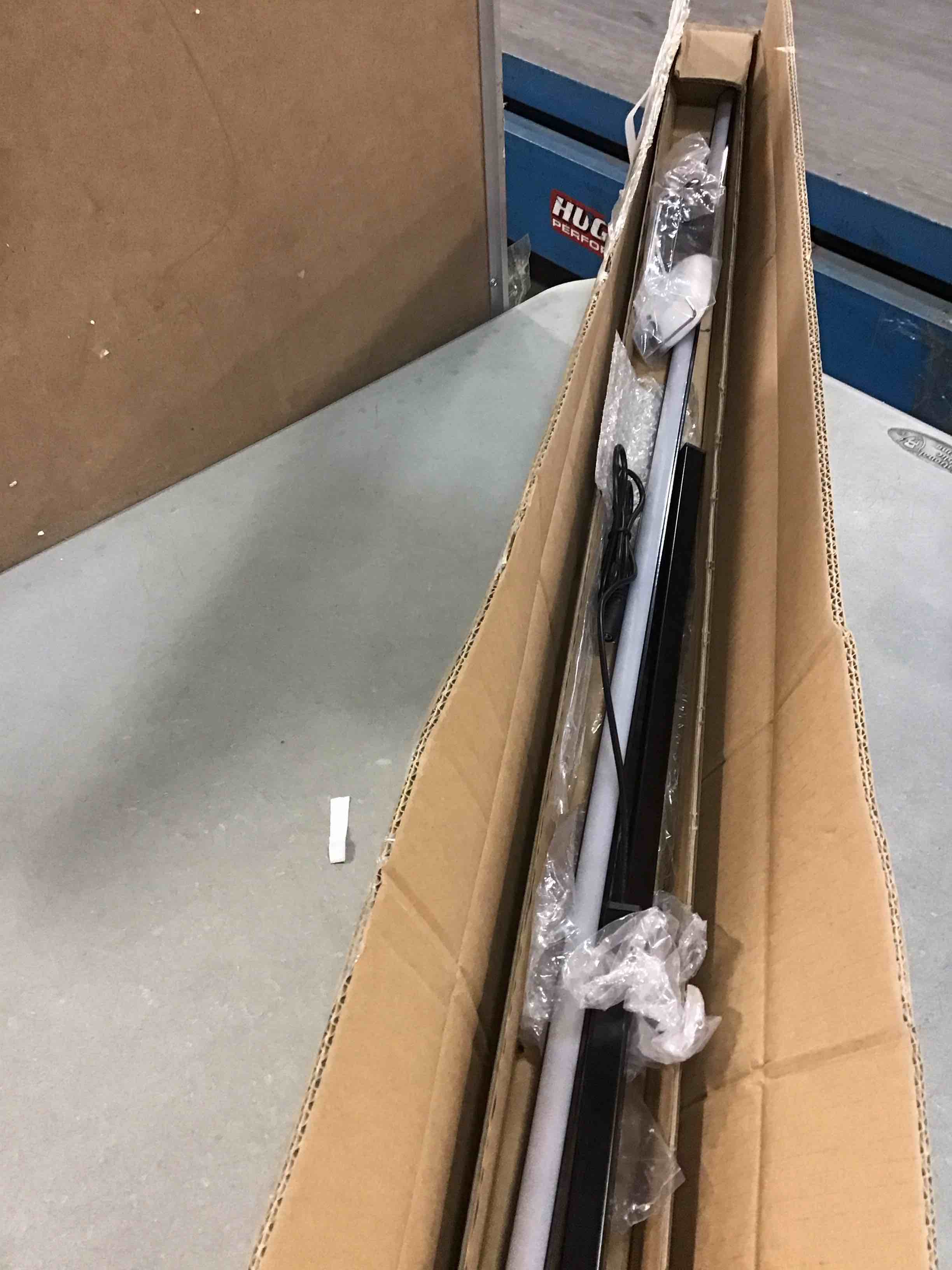 https://s3.amazonaws.com/lotting-images-prod/bidfta/YEL5804461_1705525668252.jpeg