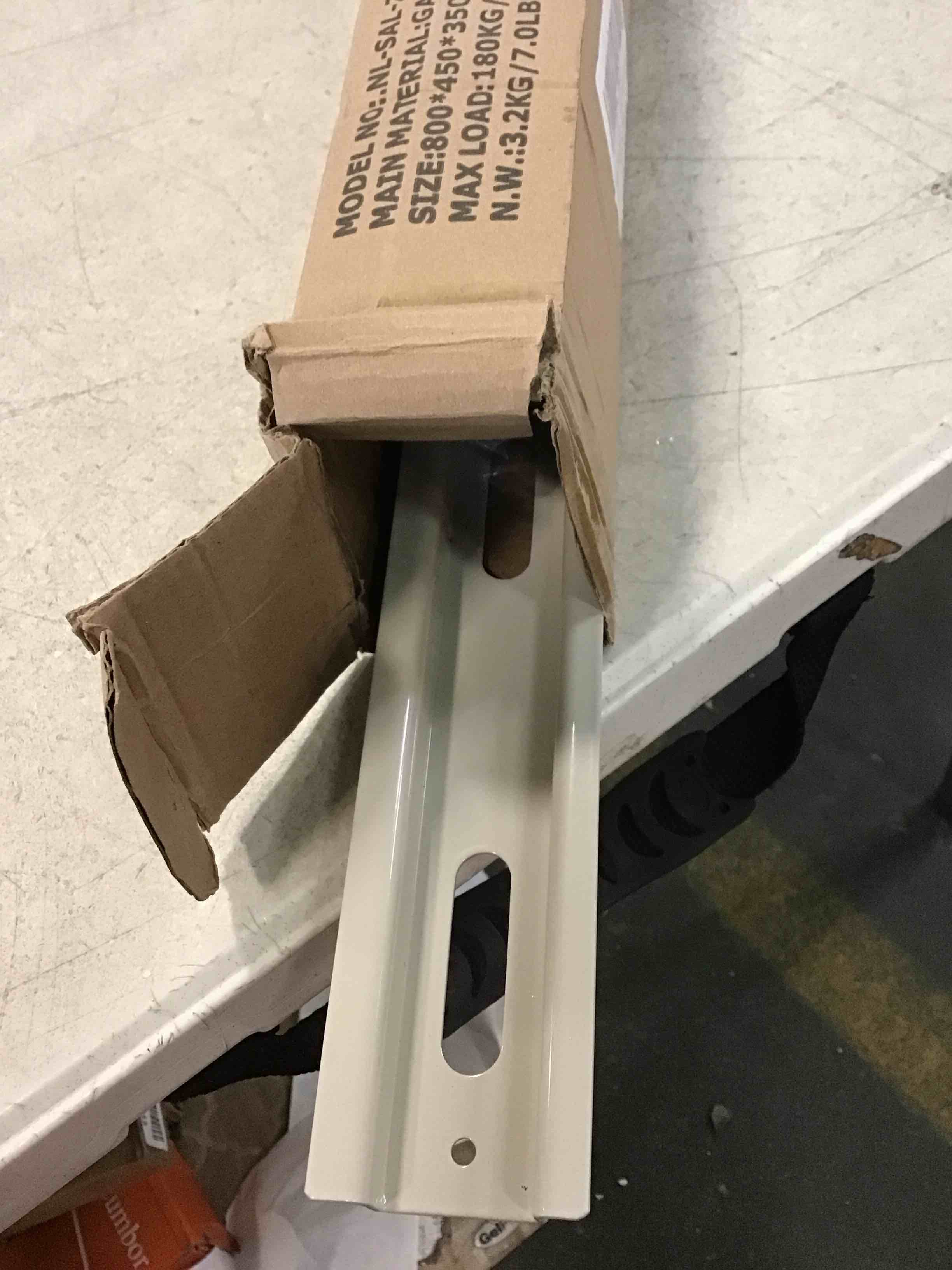 https://s3.amazonaws.com/lotting-images-prod/bidfta/YEL5804964_1705777312535.jpeg