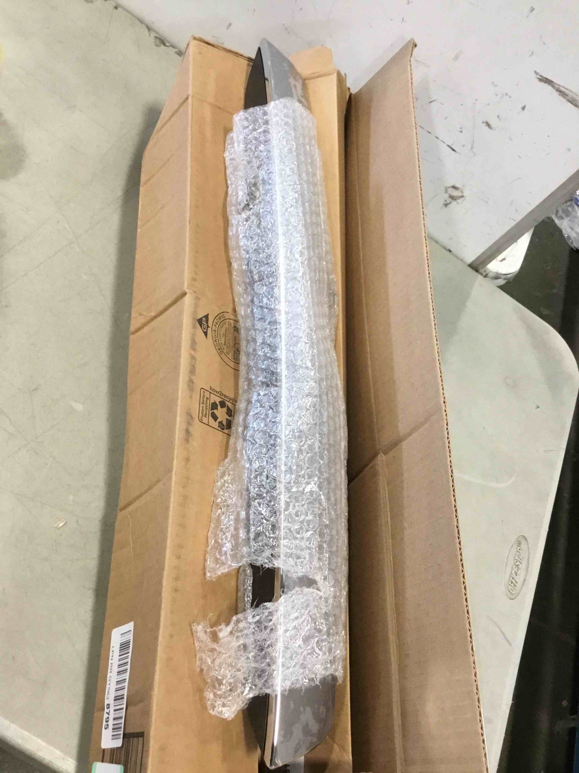 https://s3.amazonaws.com/lotting-images-prod/bidfta/YEL5805925_1705511439527.jpeg