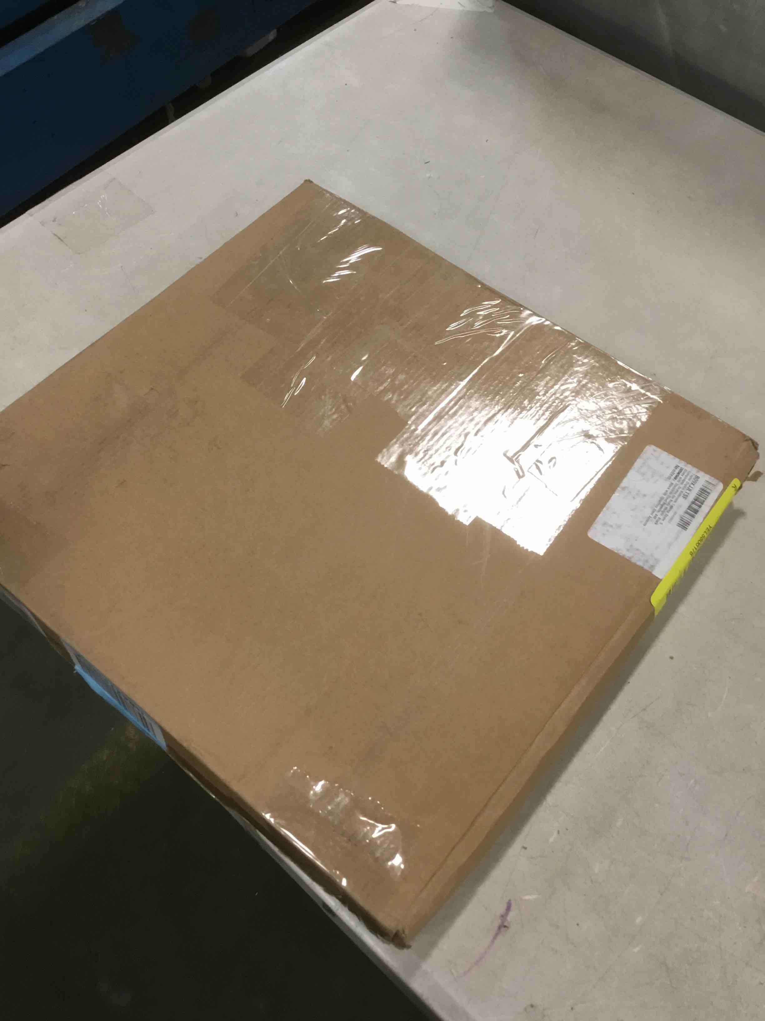 https://s3.amazonaws.com/lotting-images-prod/bidfta/YEL5806178_1705608345459.jpeg