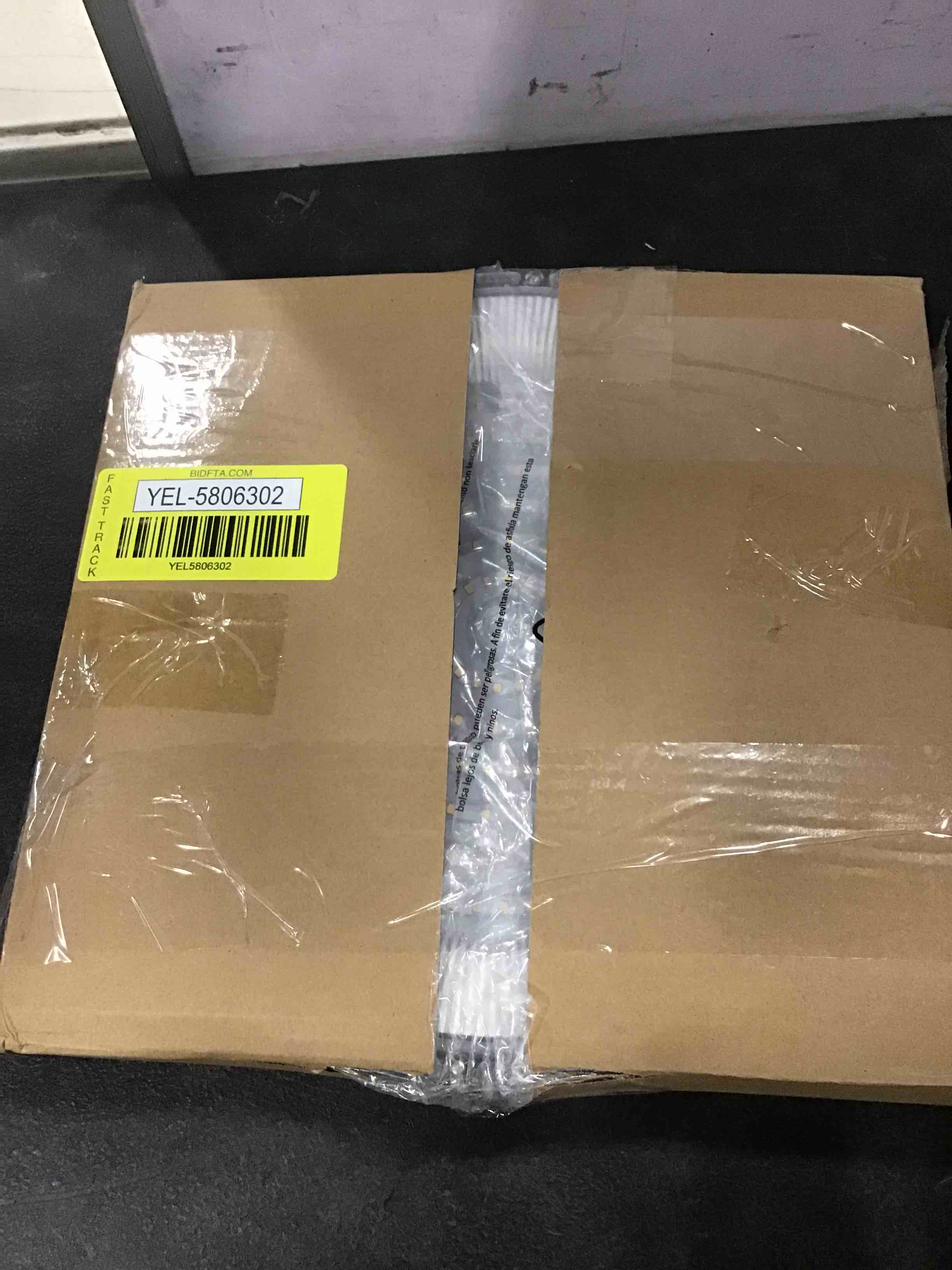 https://s3.amazonaws.com/lotting-images-prod/bidfta/YEL5806310_1705853054105.jpeg