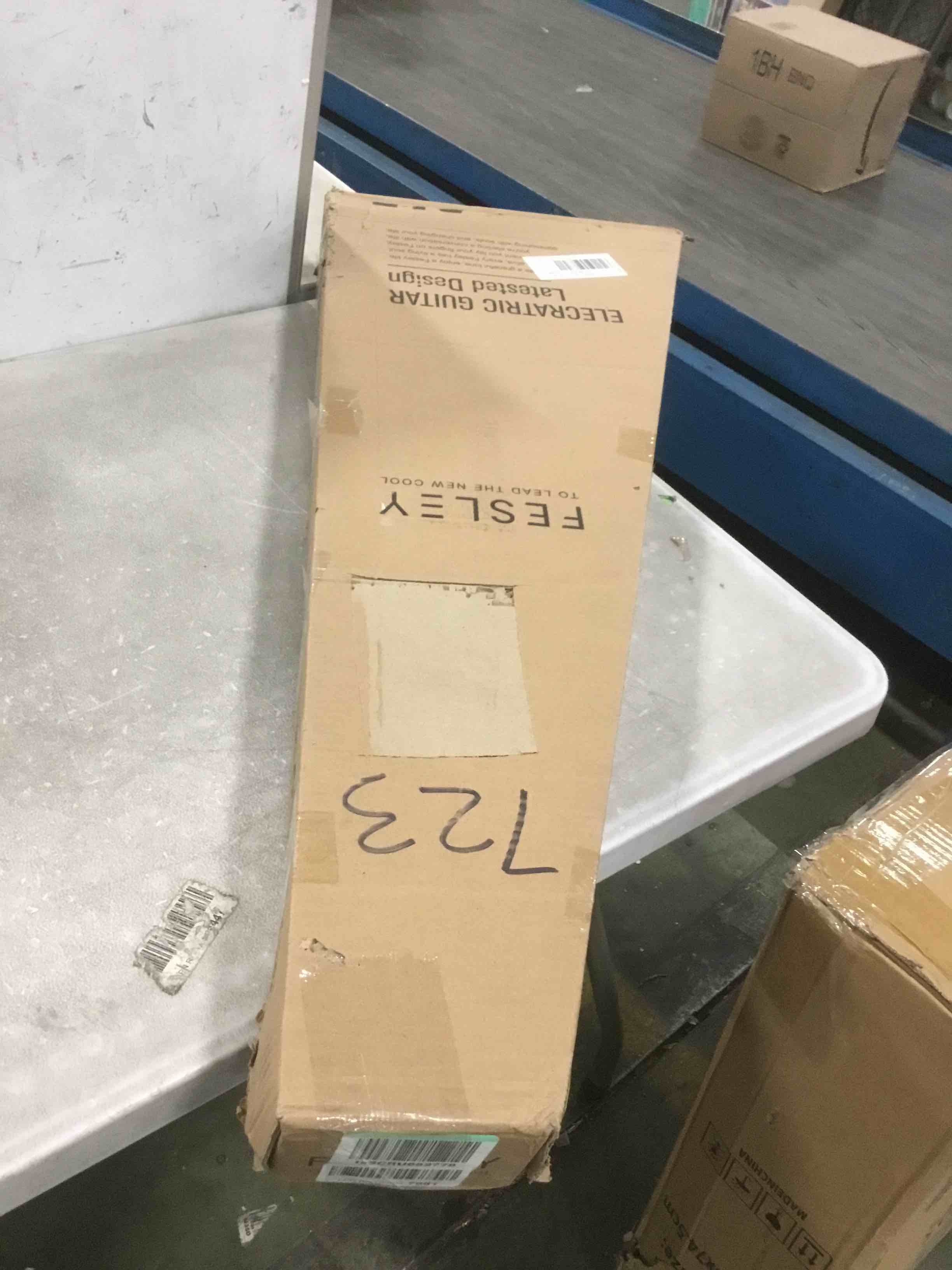 https://s3.amazonaws.com/lotting-images-prod/bidfta/YEL5806780_1706021682046.jpeg