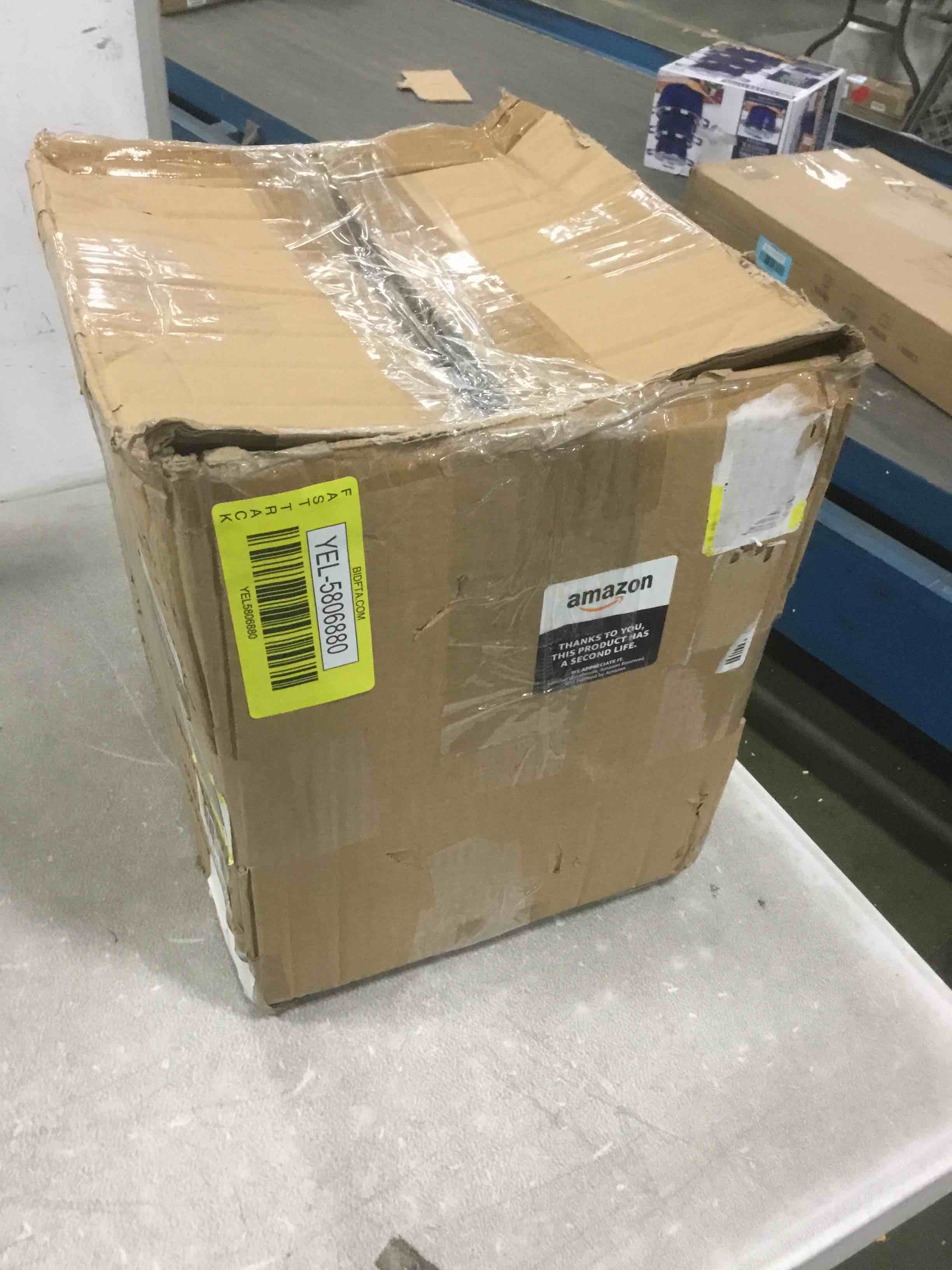 https://s3.amazonaws.com/lotting-images-prod/bidfta/YEL5806880_1706035878297.jpeg