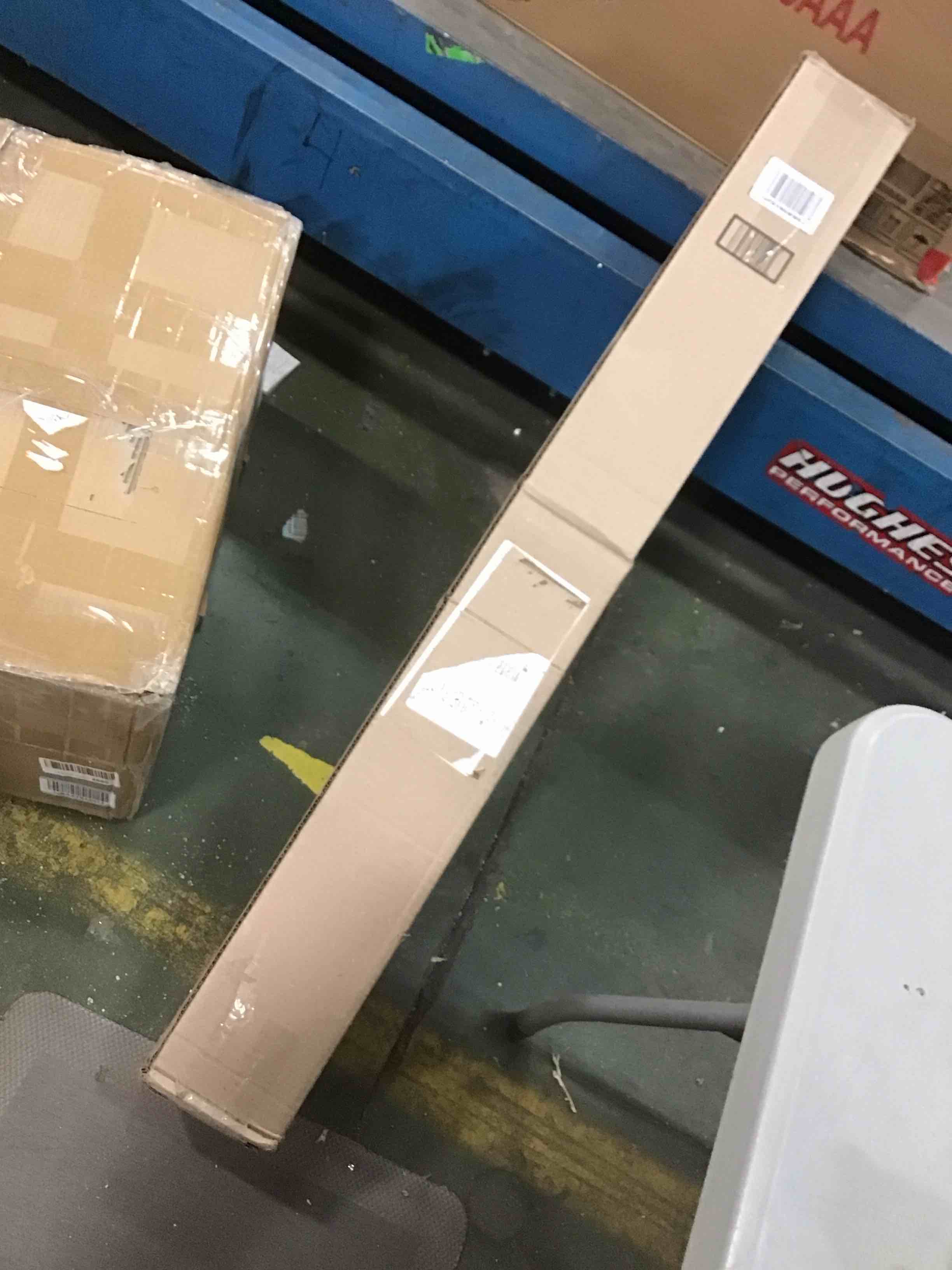 https://s3.amazonaws.com/lotting-images-prod/bidfta/YEL5807755_1705933278639.jpeg
