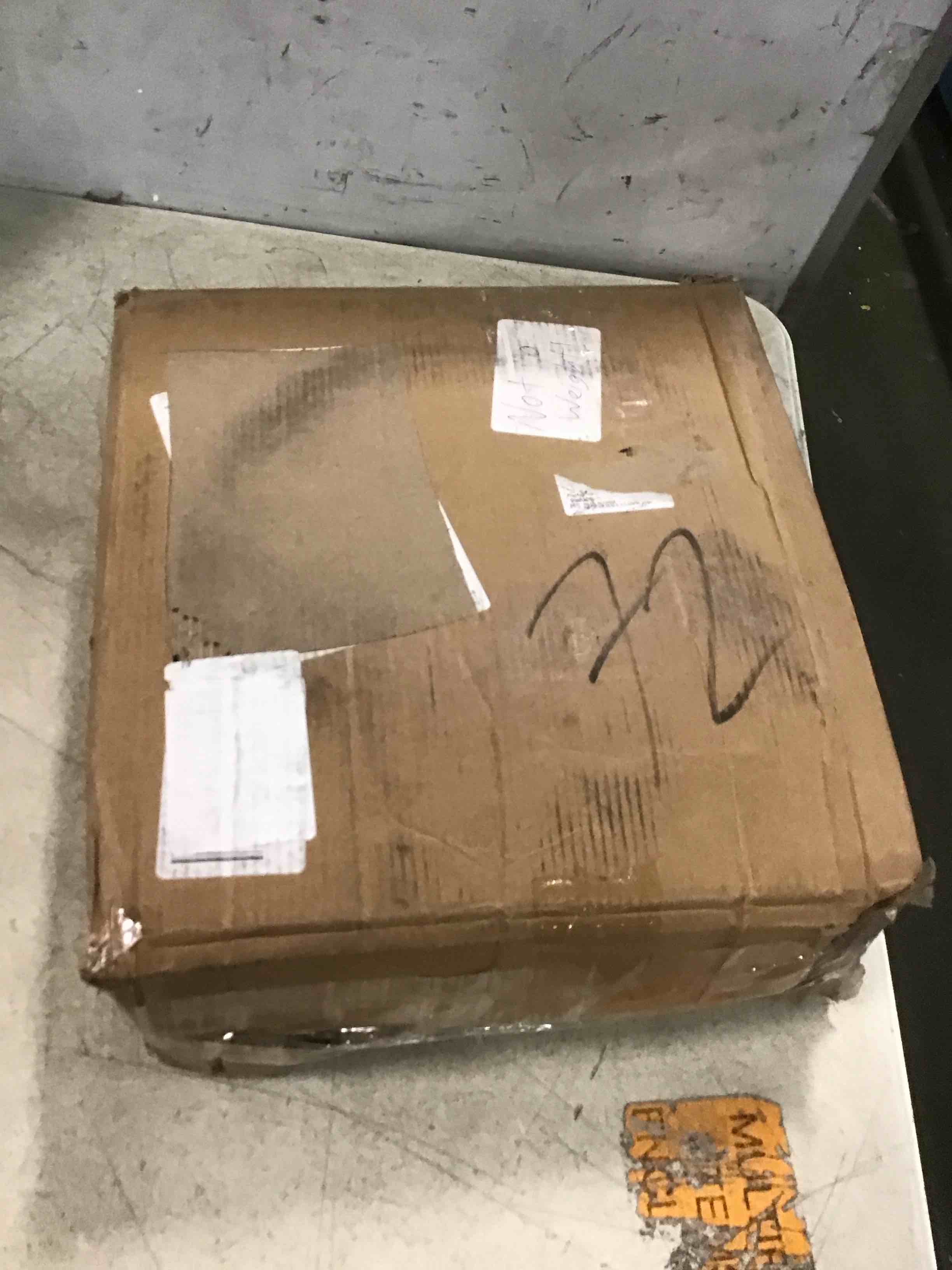 https://s3.amazonaws.com/lotting-images-prod/bidfta/YEL5808042_1706026749867.jpeg