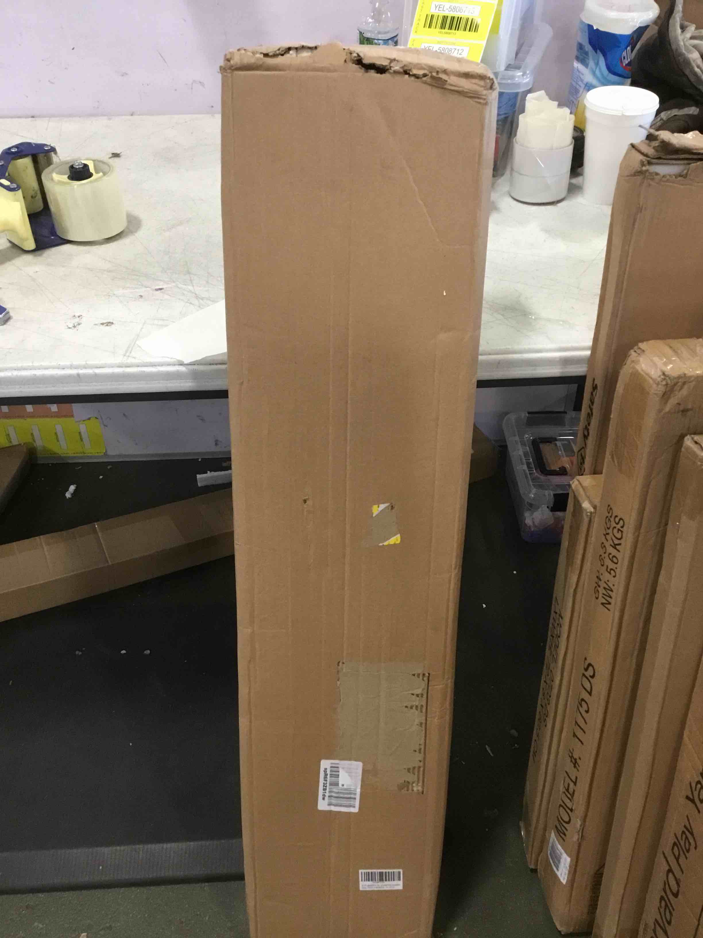 https://s3.amazonaws.com/lotting-images-prod/bidfta/YEL5808706_1705510538358.jpeg