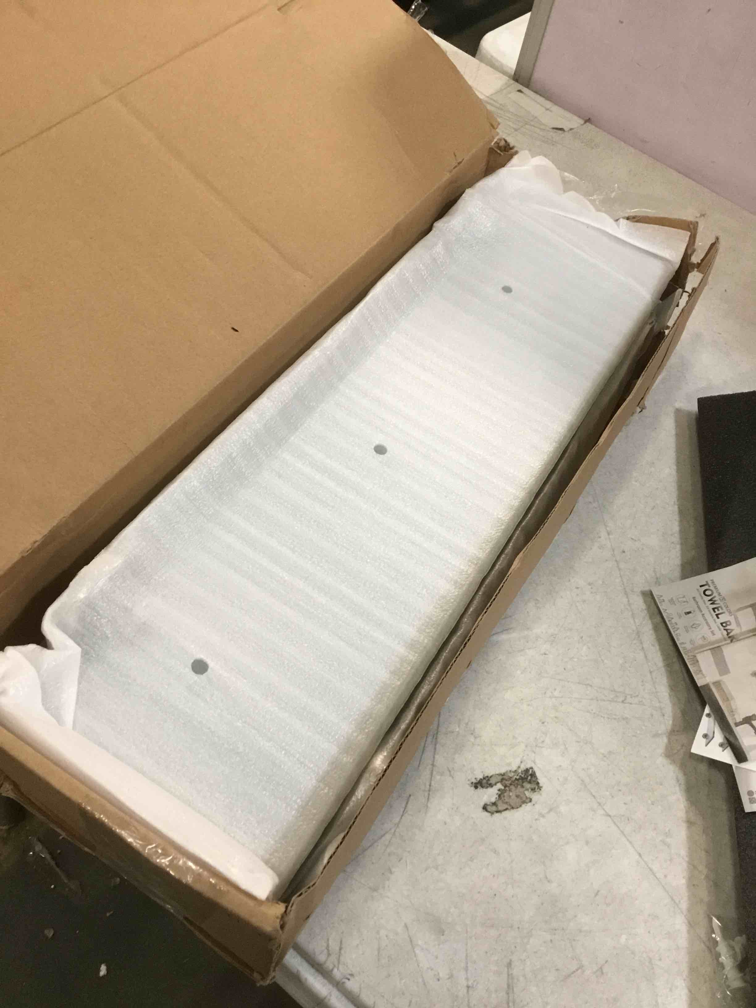 https://s3.amazonaws.com/lotting-images-prod/bidfta/YEL5809307_1705766077784.jpeg