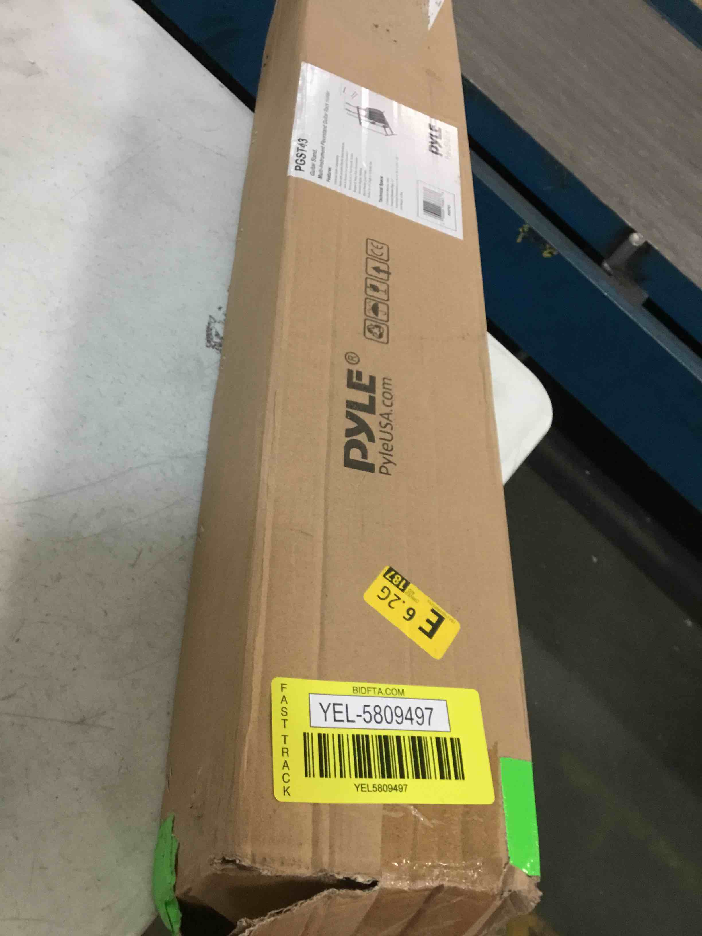https://s3.amazonaws.com/lotting-images-prod/bidfta/YEL5809497_1705852539717.jpeg