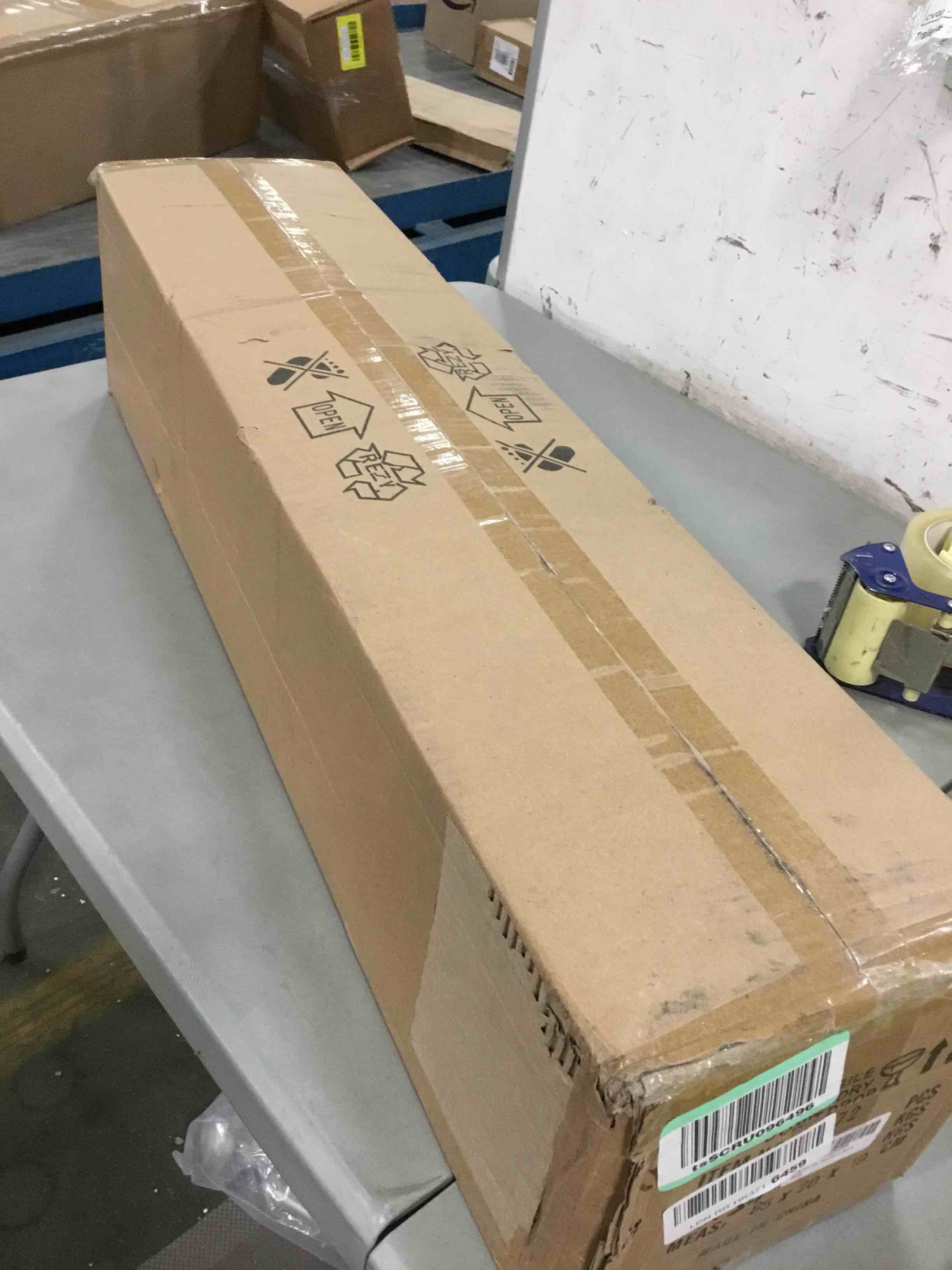 https://s3.amazonaws.com/lotting-images-prod/bidfta/YEL5809913_1706024037853.jpeg