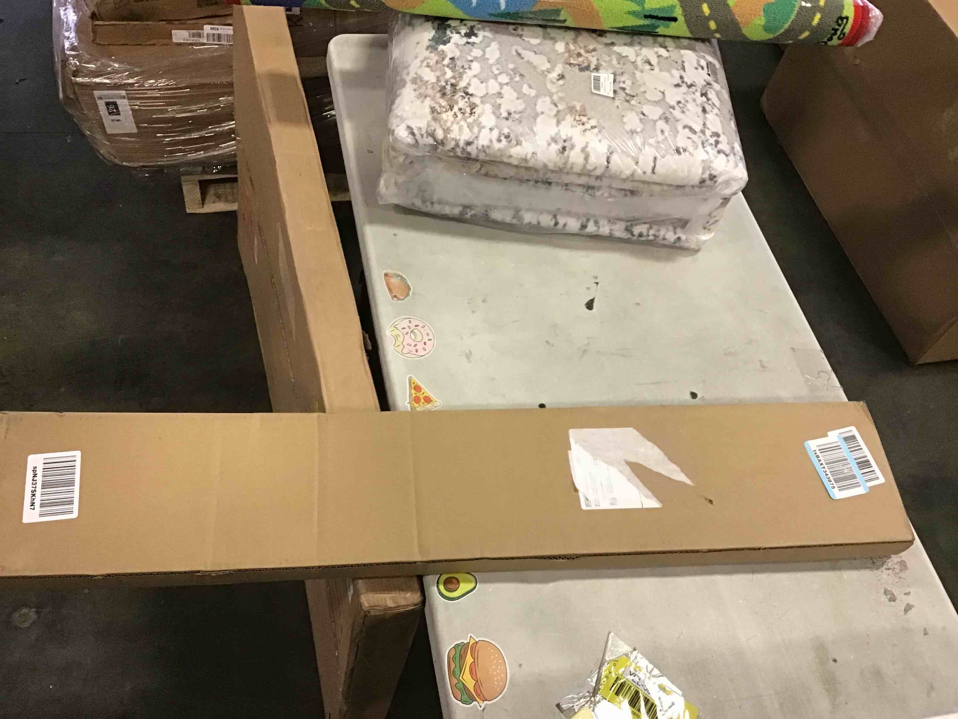 https://s3.amazonaws.com/lotting-images-prod/bidfta/YEL5810183_1705672861488.jpeg