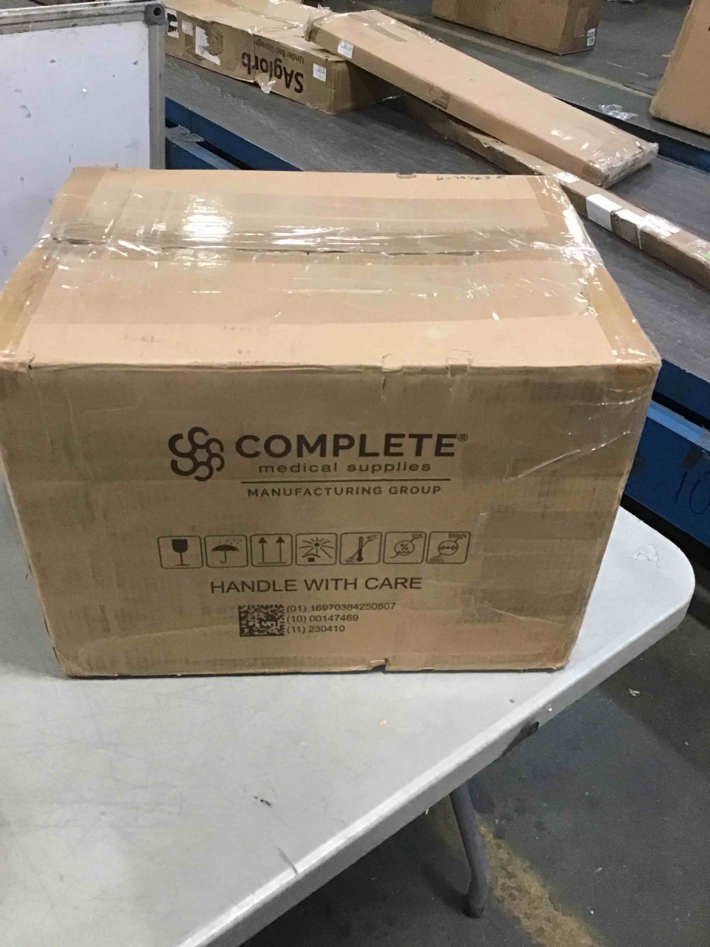 https://s3.amazonaws.com/lotting-images-prod/bidfta/YEL5812262_1705933605888.jpeg