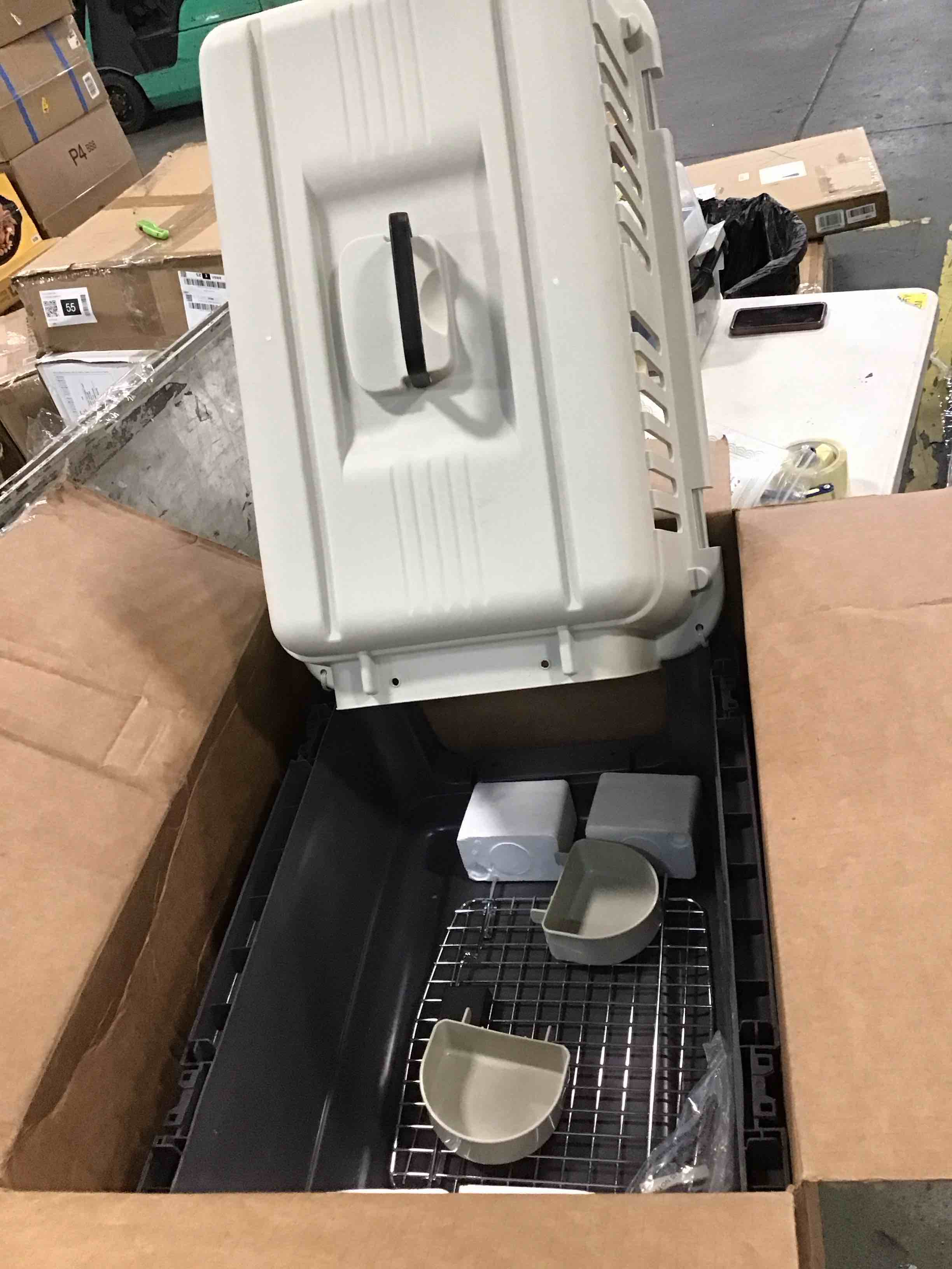 https://s3.amazonaws.com/lotting-images-prod/bidfta/YEL5812530_1706031500248.jpeg
