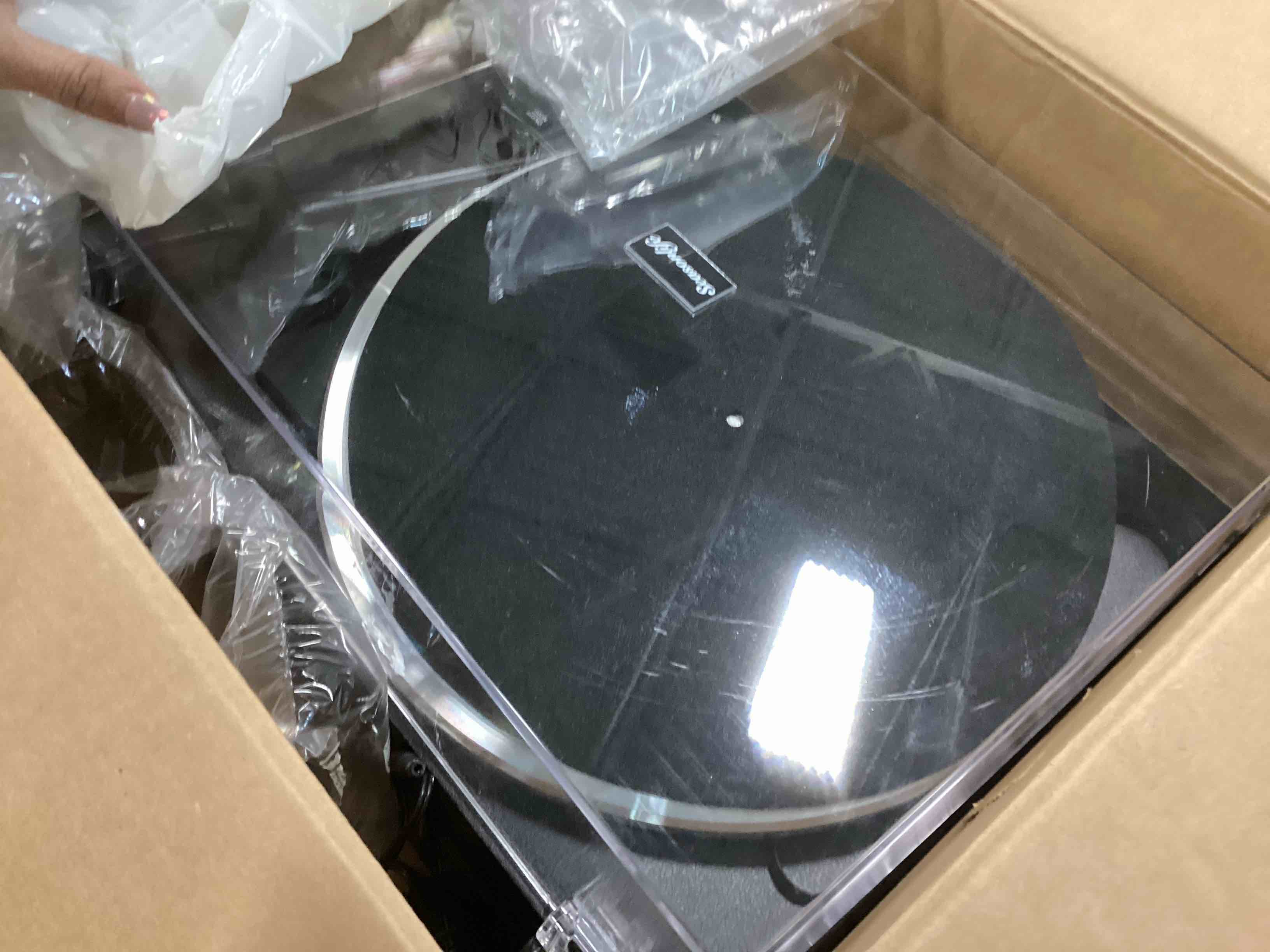 https://s3.amazonaws.com/lotting-images-prod/bidfta/YEL5813357_1705516425119.jpeg