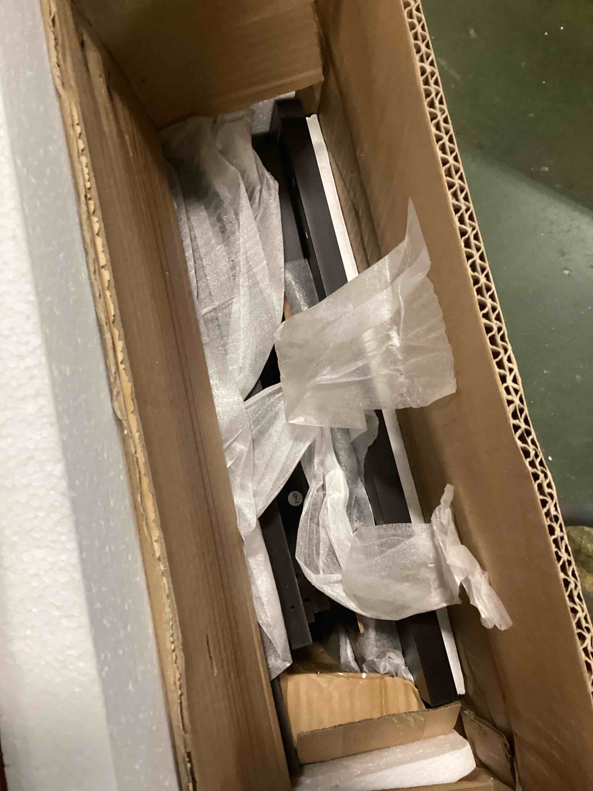 https://s3.amazonaws.com/lotting-images-prod/bidfta/YEL5813778_1705606988327.jpeg