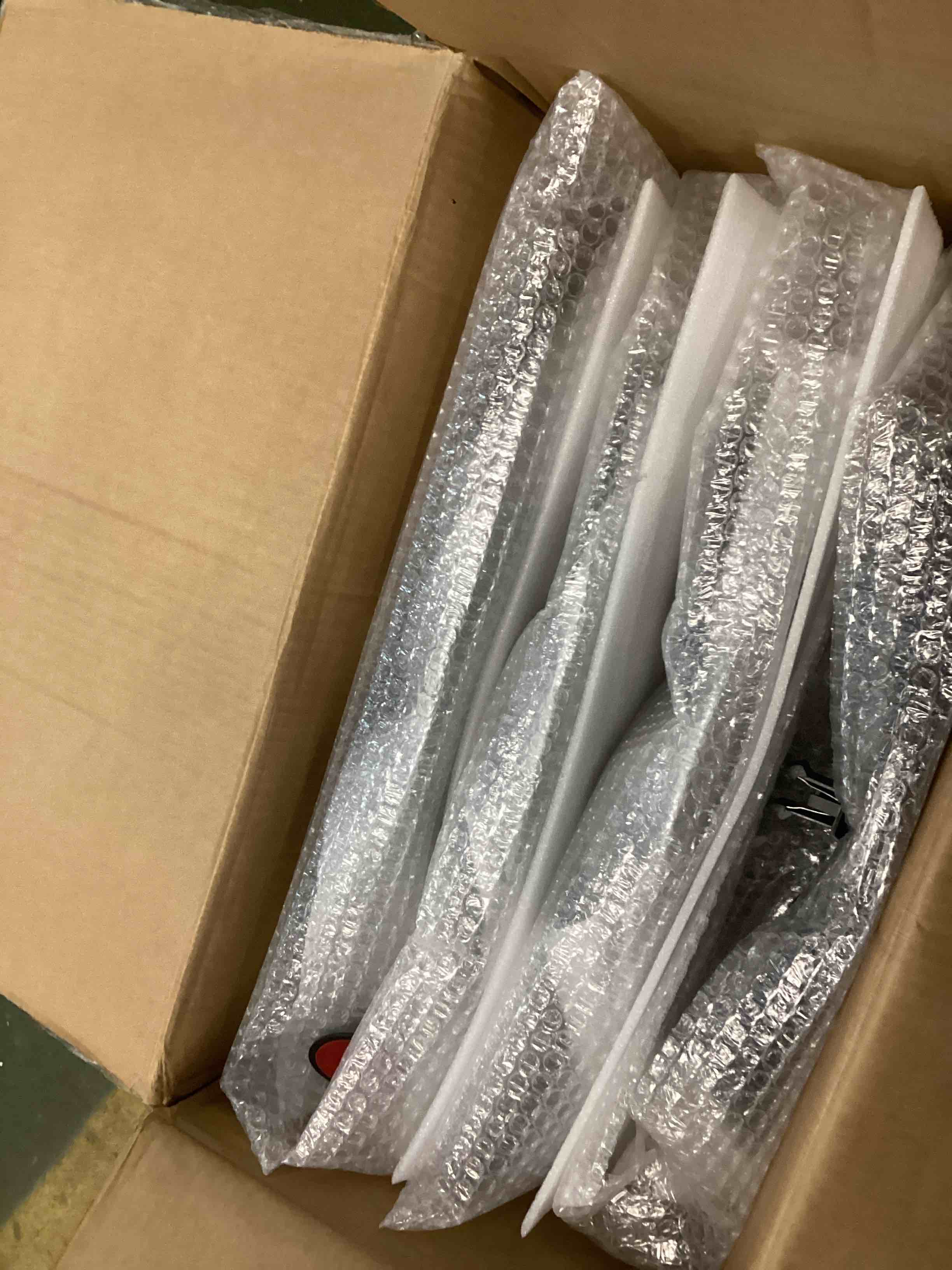 https://s3.amazonaws.com/lotting-images-prod/bidfta/YEL5813786_1705607588255.jpeg