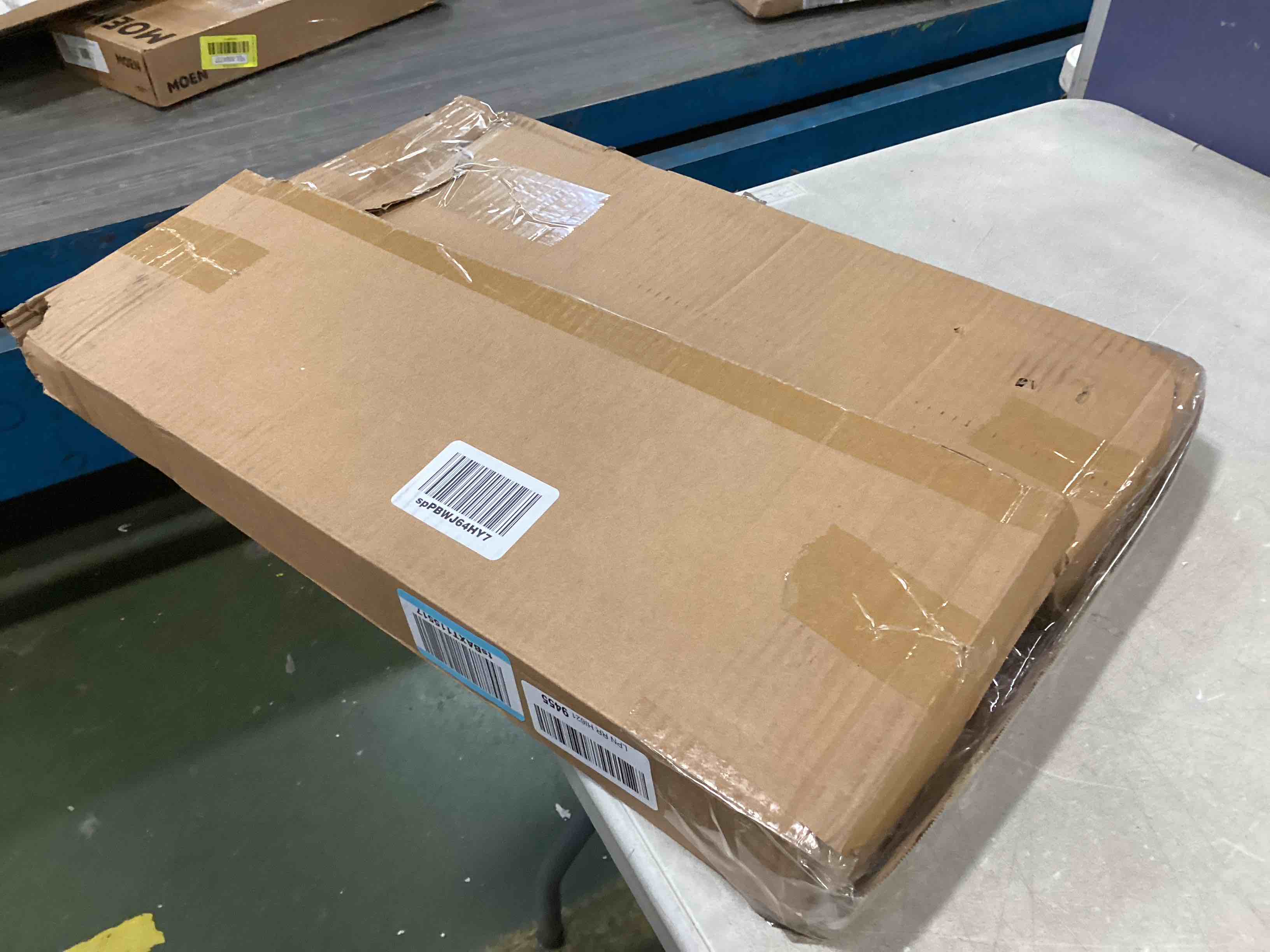 https://s3.amazonaws.com/lotting-images-prod/bidfta/YEL5813831_1705611498422.jpeg