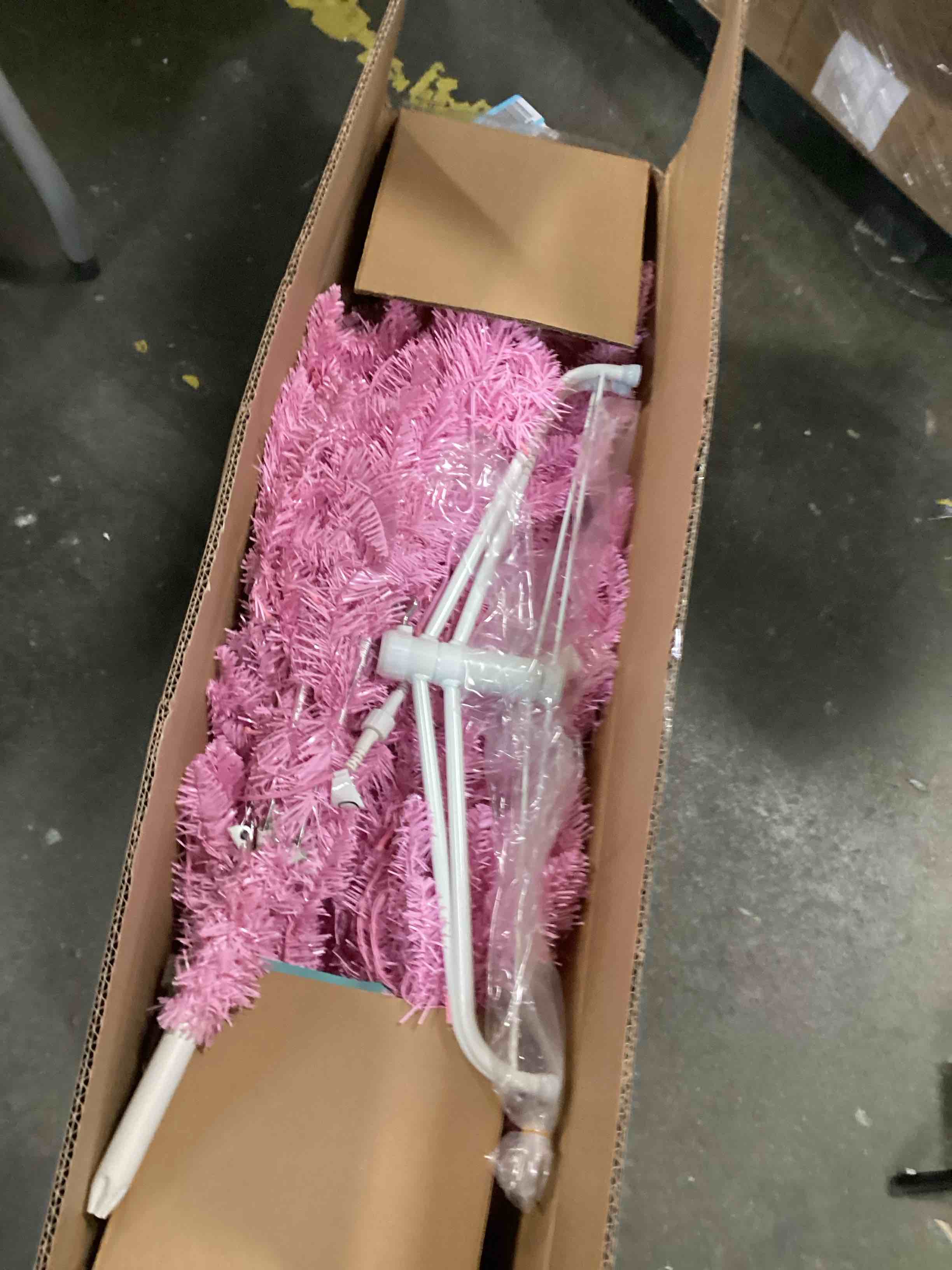 https://s3.amazonaws.com/lotting-images-prod/bidfta/YEL5814313_1705937050986.jpeg