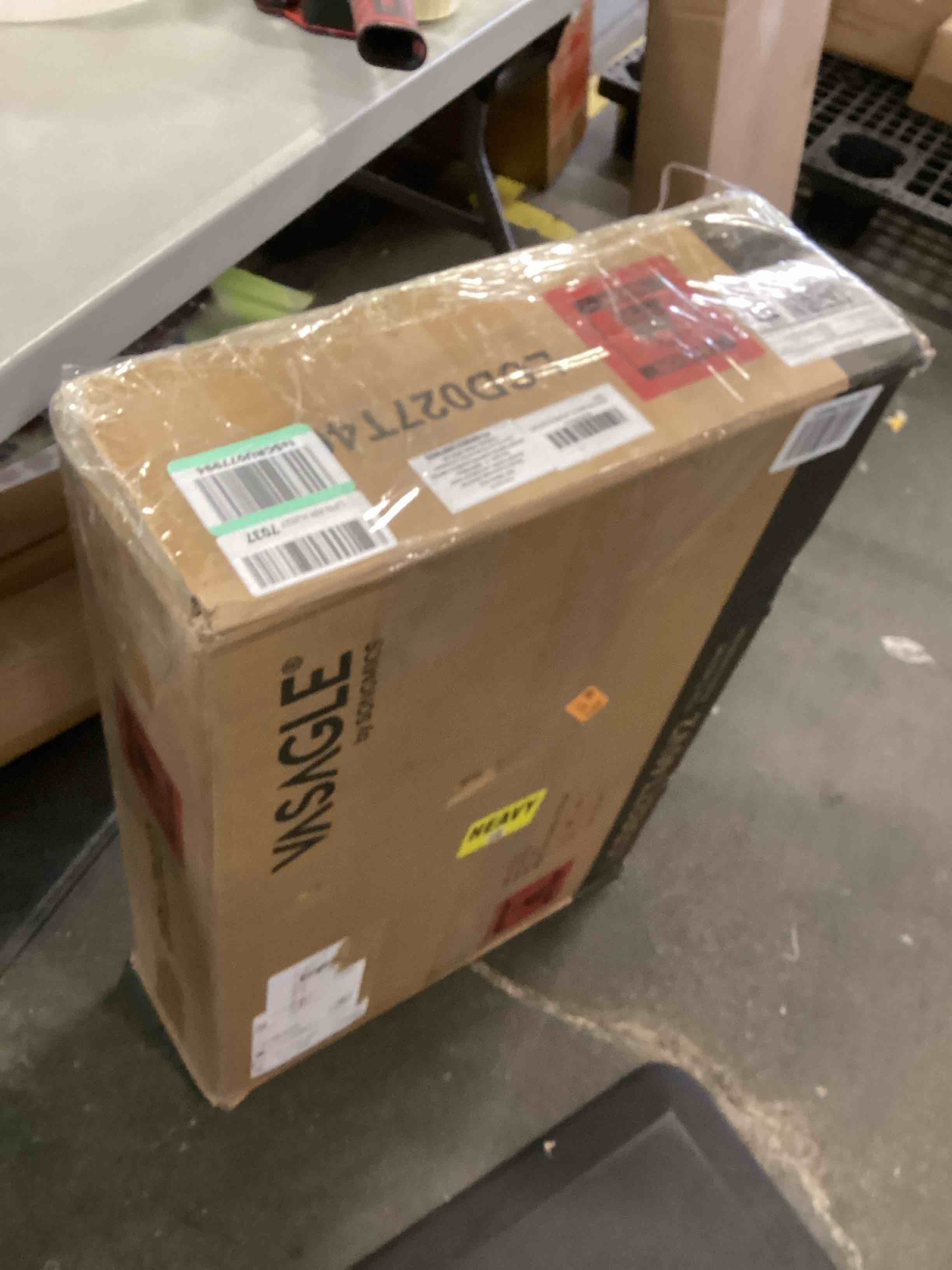 https://s3.amazonaws.com/lotting-images-prod/bidfta/YEL5814338_1705939349278.jpeg