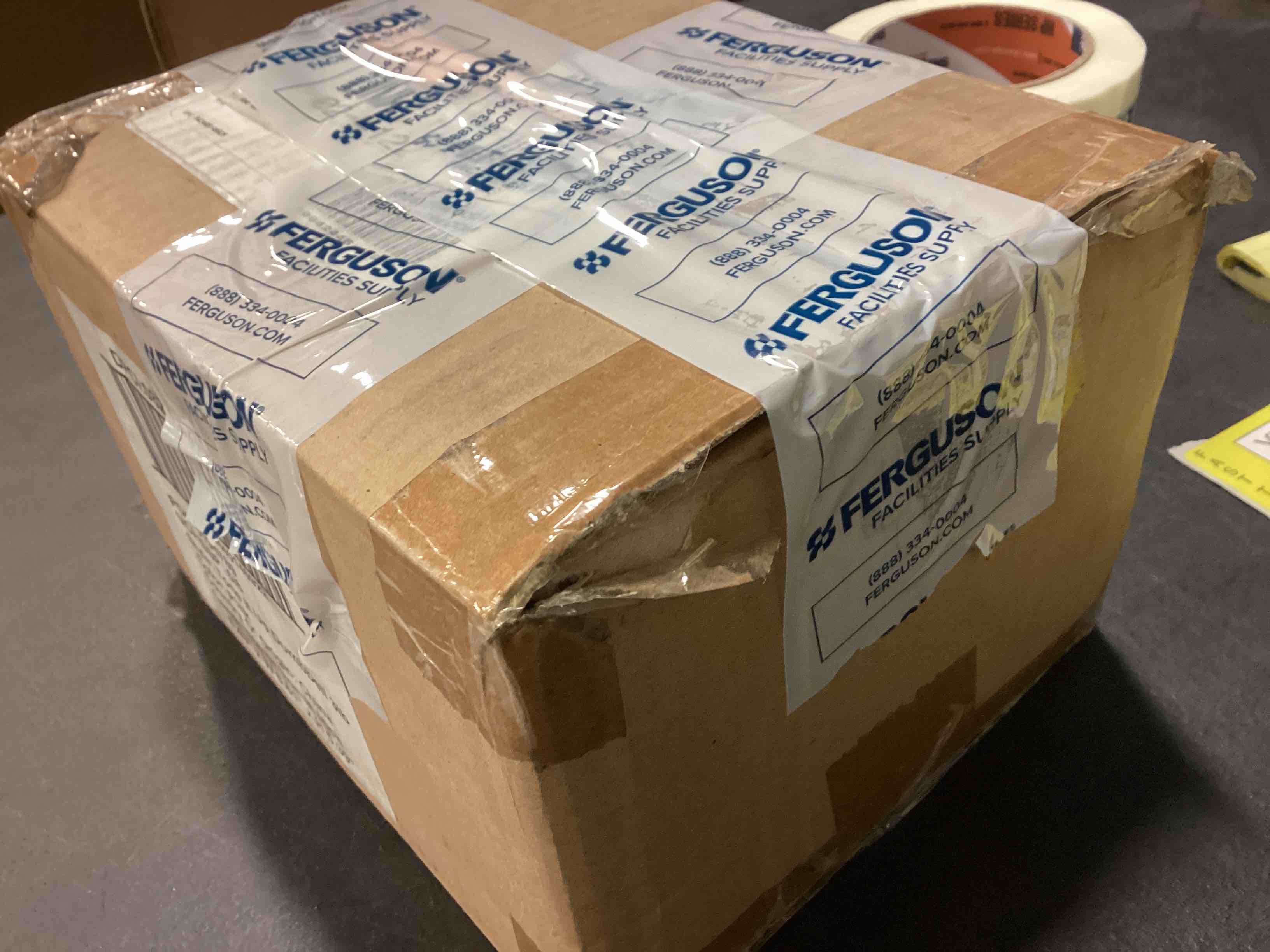 https://s3.amazonaws.com/lotting-images-prod/bidfta/YEL5816869_1707487594136.jpeg