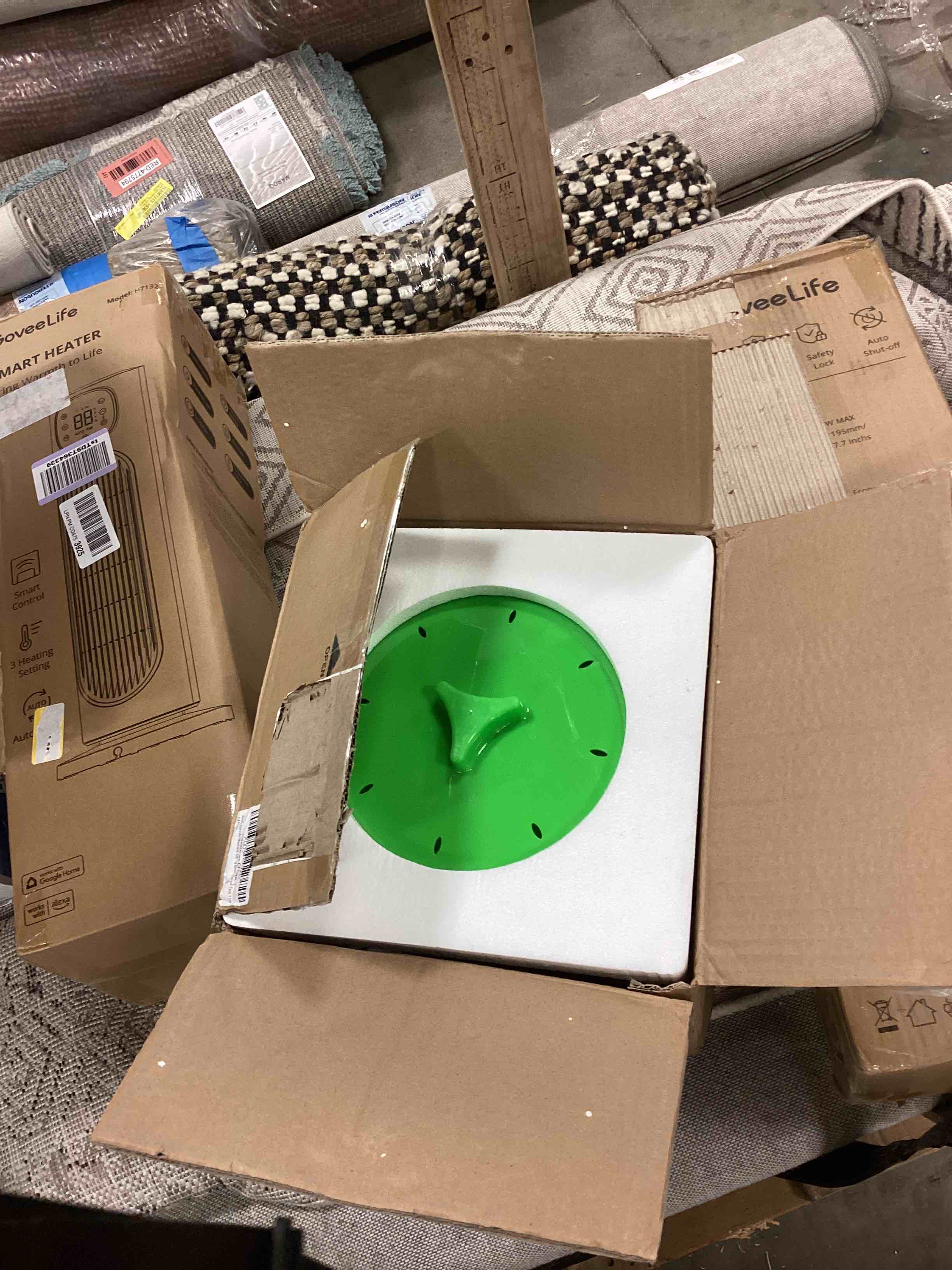https://s3.amazonaws.com/lotting-images-prod/bidfta/YEL5820450_1707856001815.jpeg