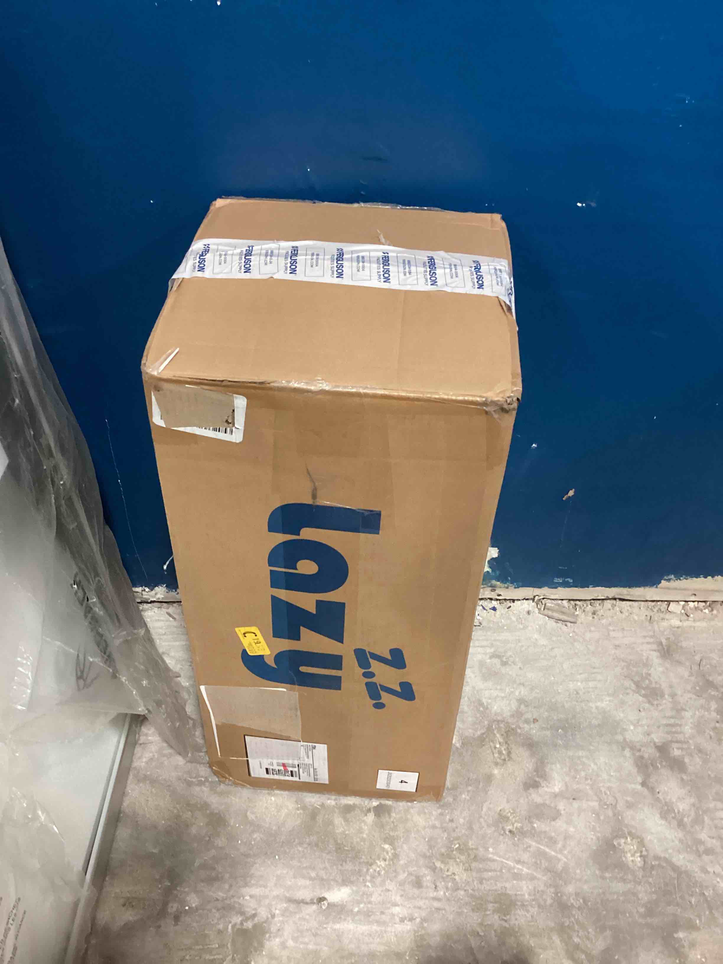 https://s3.amazonaws.com/lotting-images-prod/bidfta/YEL5820510_1708006067984.jpeg