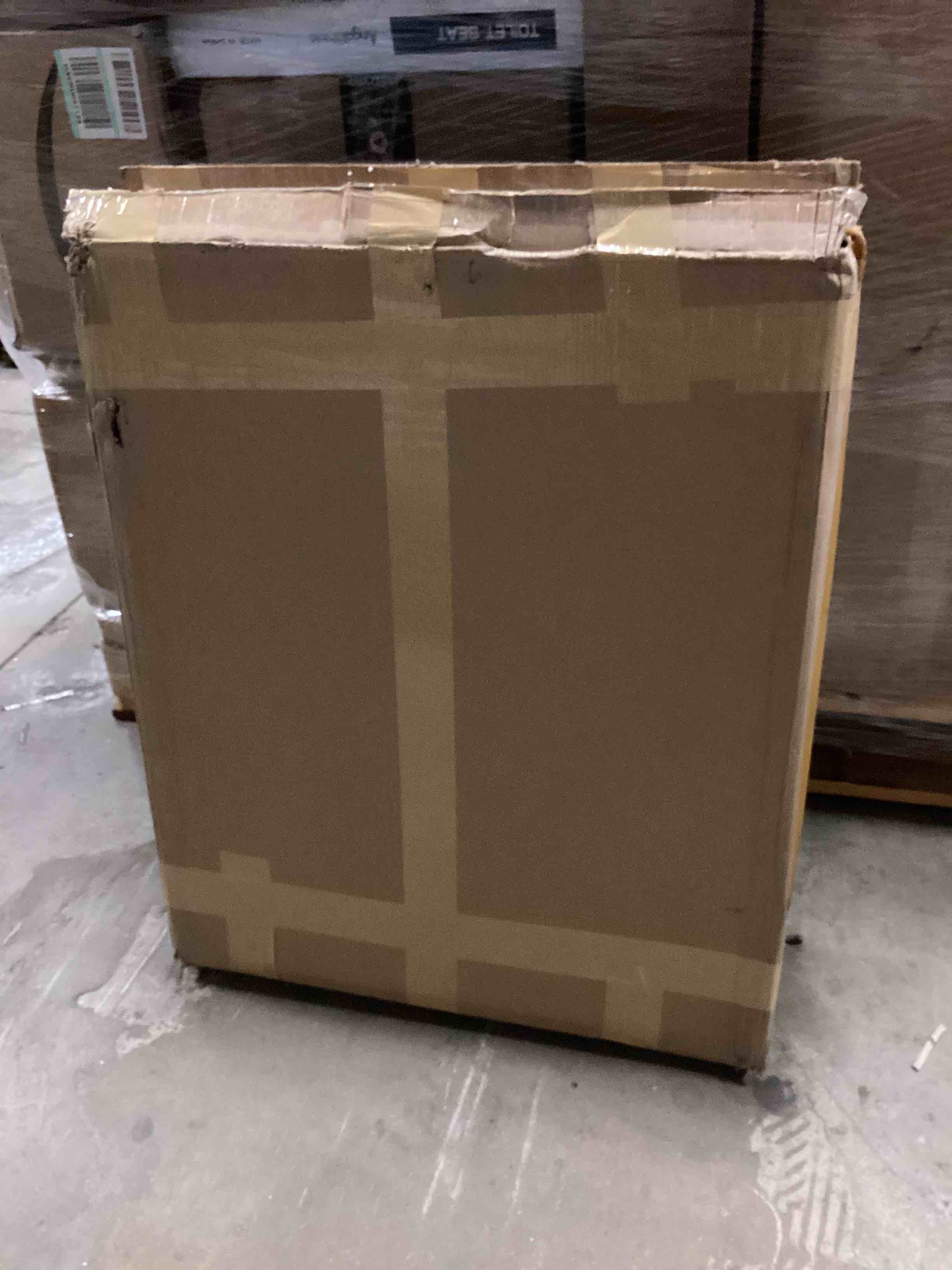 https://s3.amazonaws.com/lotting-images-prod/bidfta/YEL5820571_1708092702890.jpeg