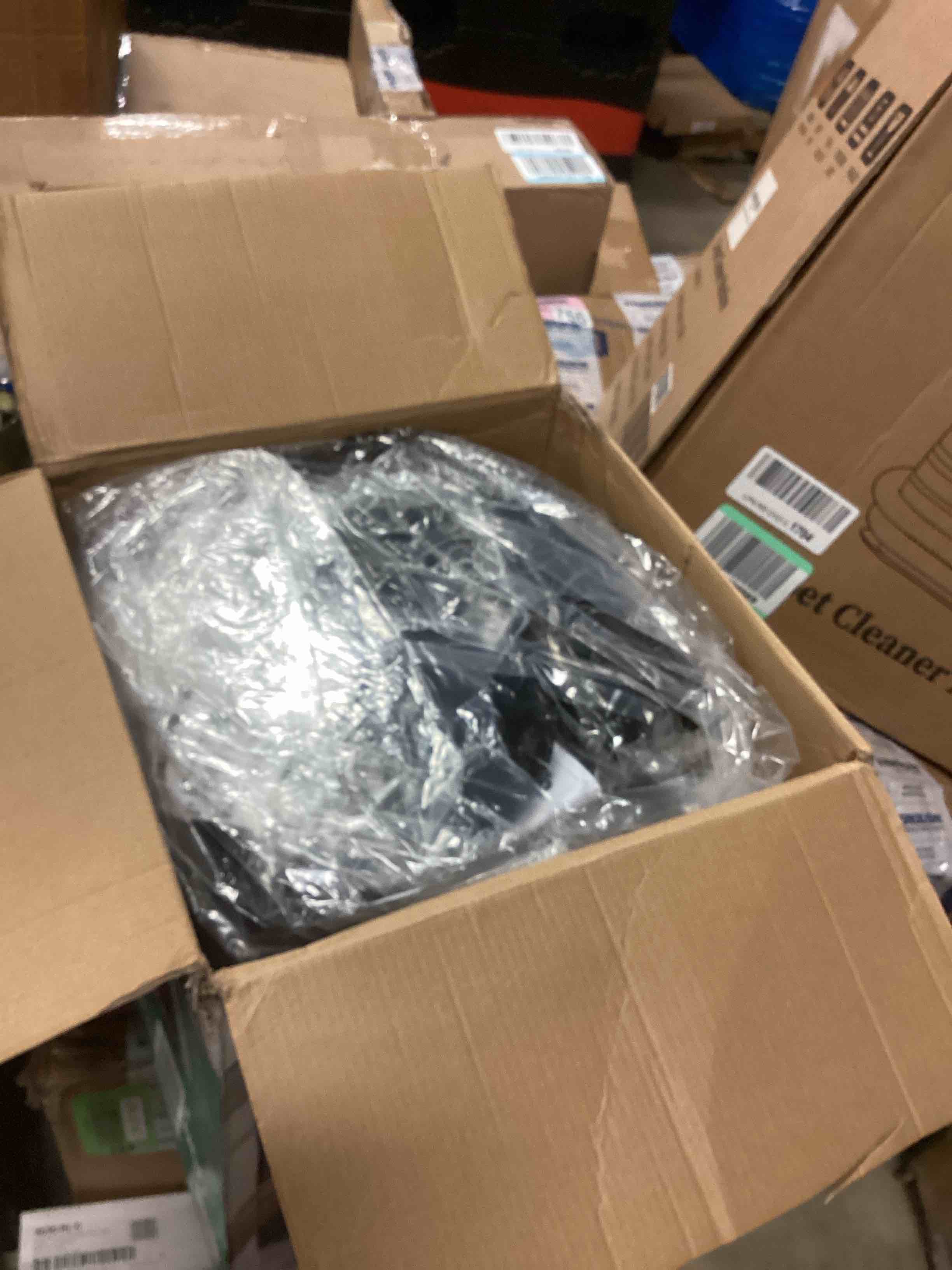https://s3.amazonaws.com/lotting-images-prod/bidfta/YEL5820574_1708094843195.jpeg