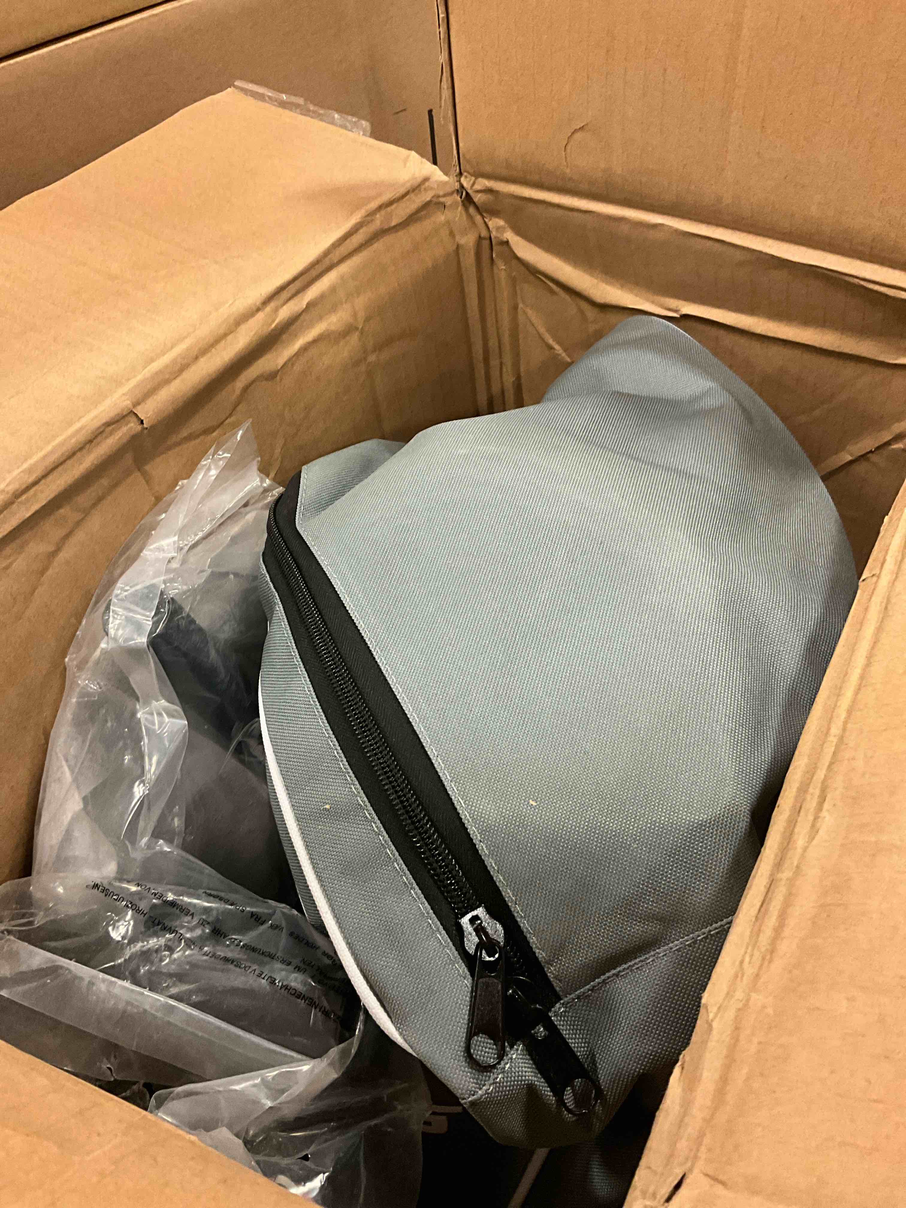 https://s3.amazonaws.com/lotting-images-prod/bidfta/YEL5820985_1710359904953.jpeg