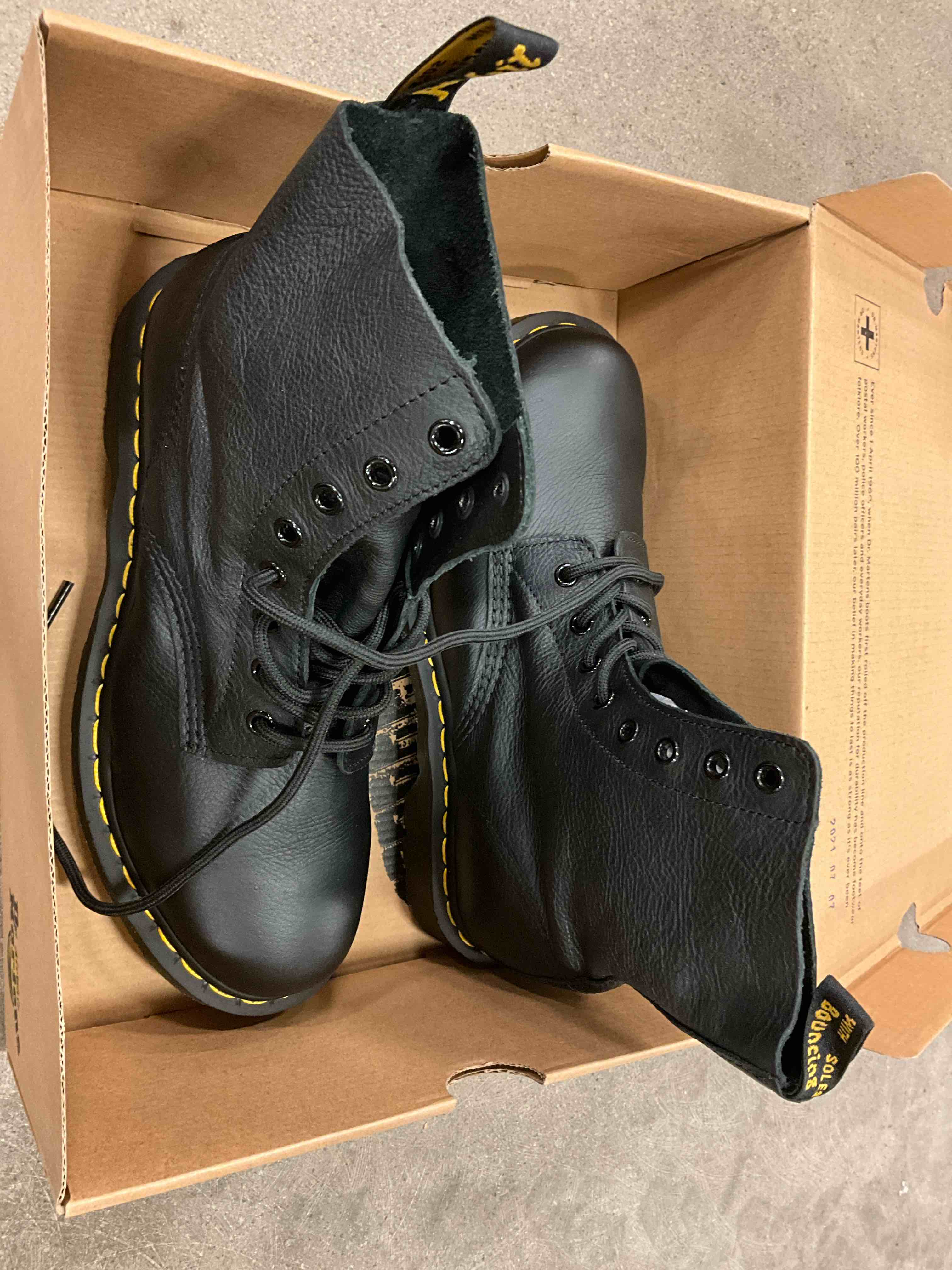 https://s3.amazonaws.com/lotting-images-prod/bidfta/YEL5821018_1710363135667.jpeg
