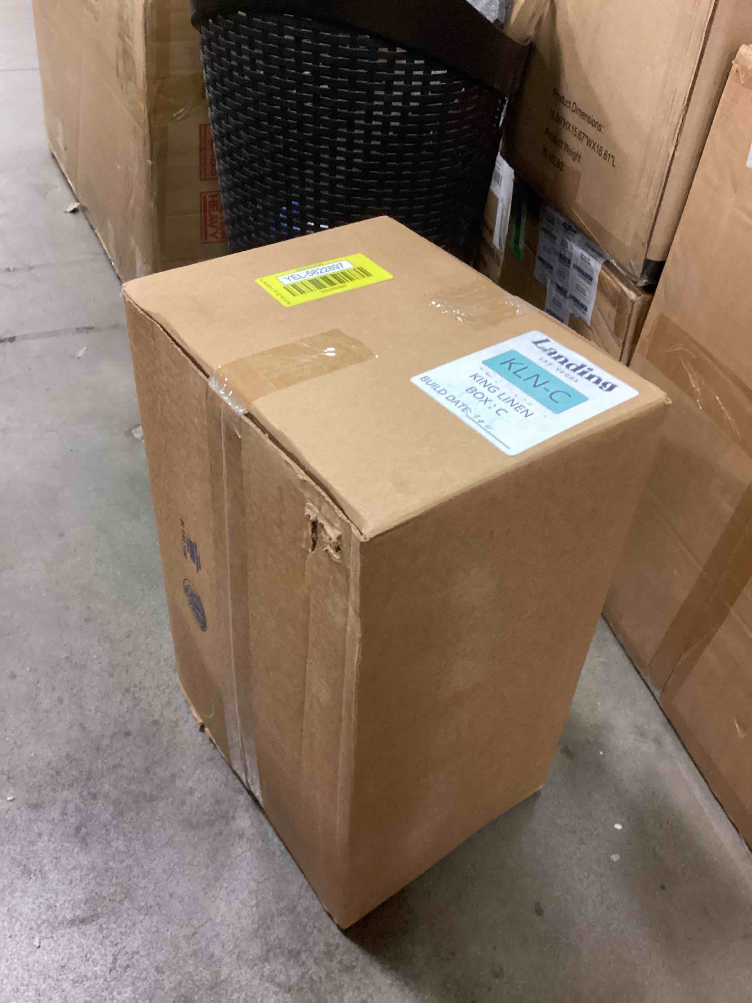 https://s3.amazonaws.com/lotting-images-prod/bidfta/YEL5822897_1709738880265.jpeg