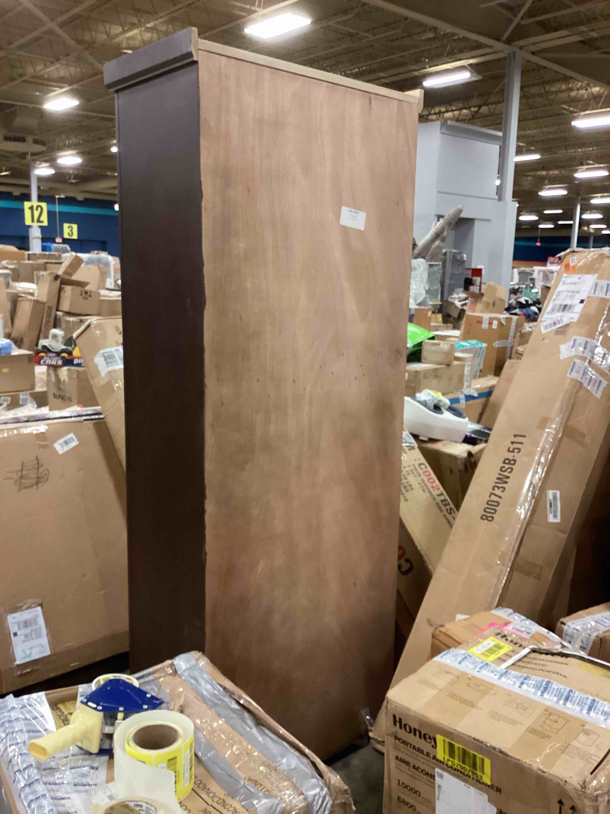 https://s3.amazonaws.com/lotting-images-prod/bidfta/YEL5823374_1709906569816.jpeg