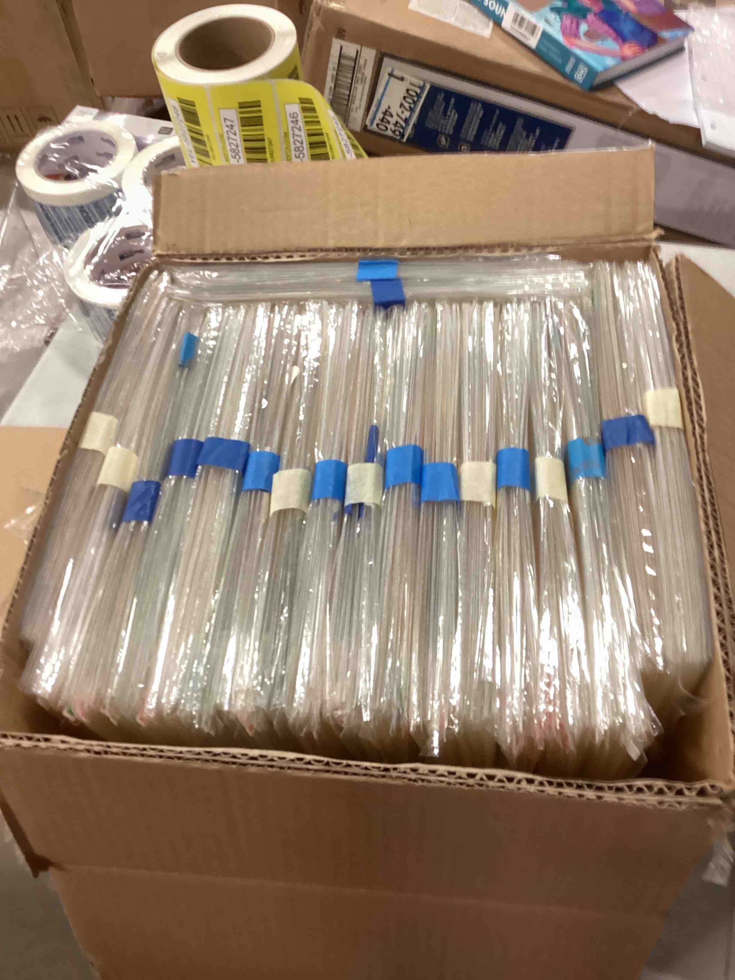 https://s3.amazonaws.com/lotting-images-prod/bidfta/YEL5827241_1708108994501.jpeg