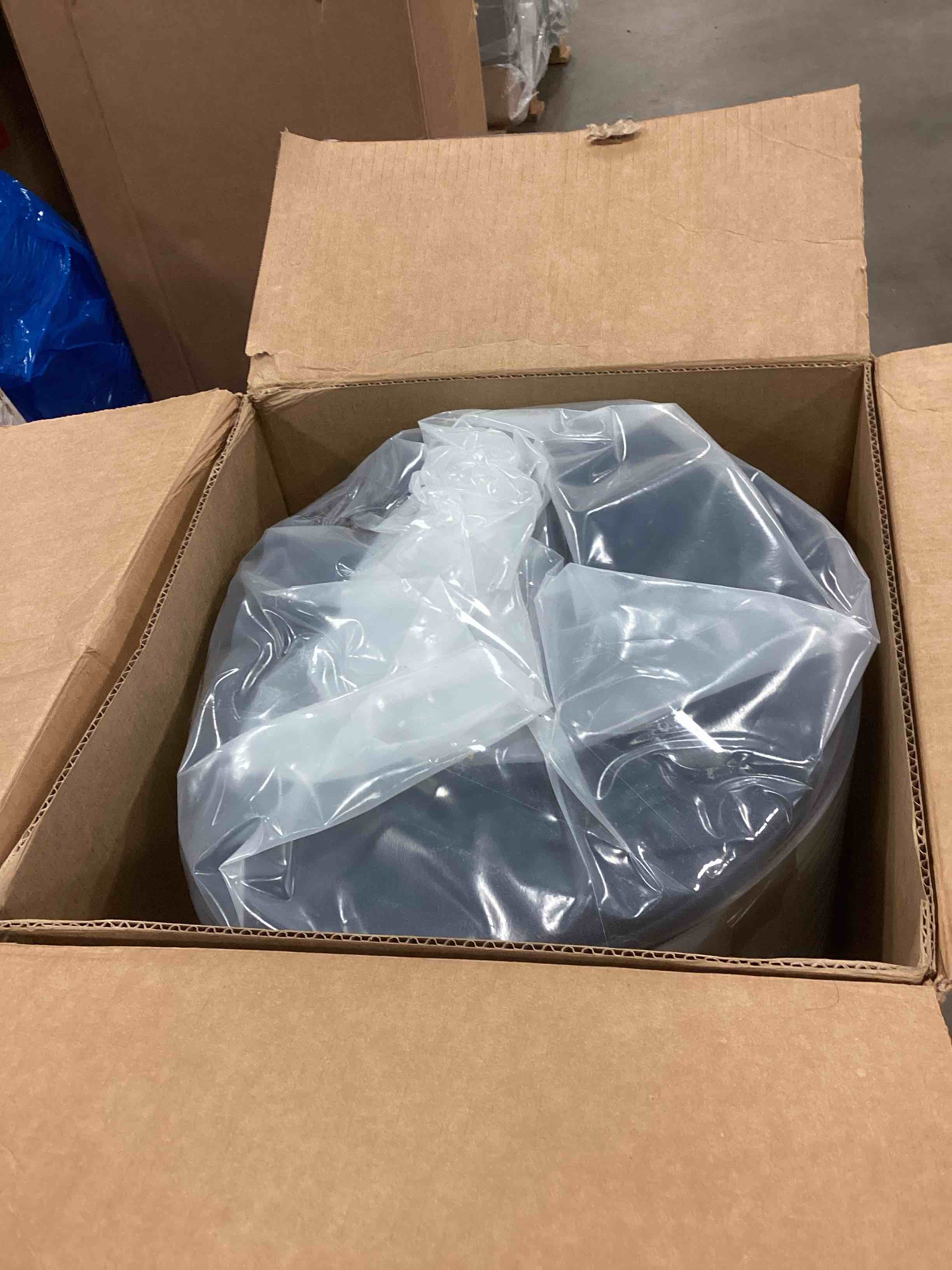 https://s3.amazonaws.com/lotting-images-prod/bidfta/YEL5827367_1708615663919.jpeg