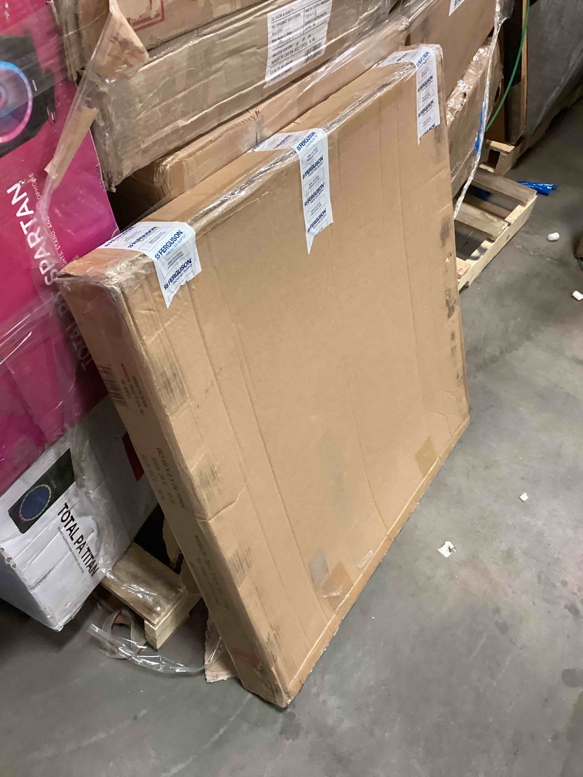 https://s3.amazonaws.com/lotting-images-prod/bidfta/YEL5827376_1708628154561.jpeg