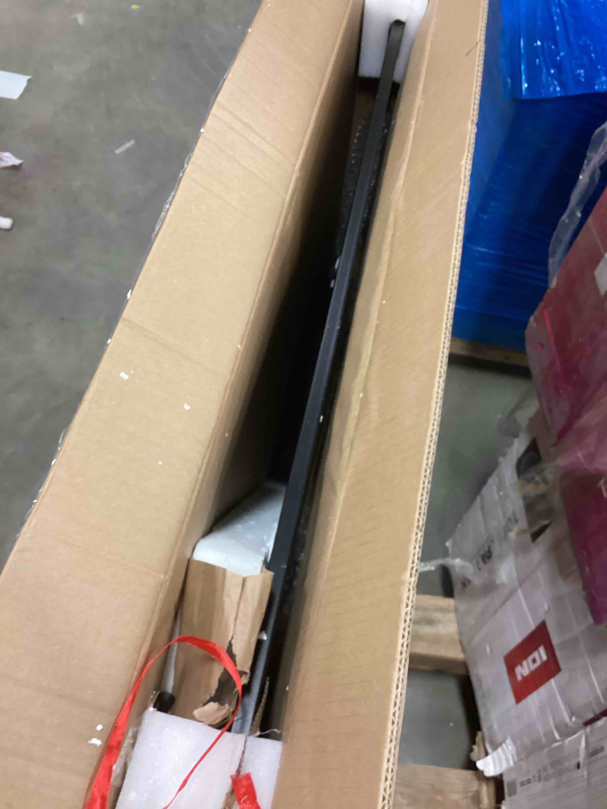 https://s3.amazonaws.com/lotting-images-prod/bidfta/YEL5827377_1708628218204.jpeg