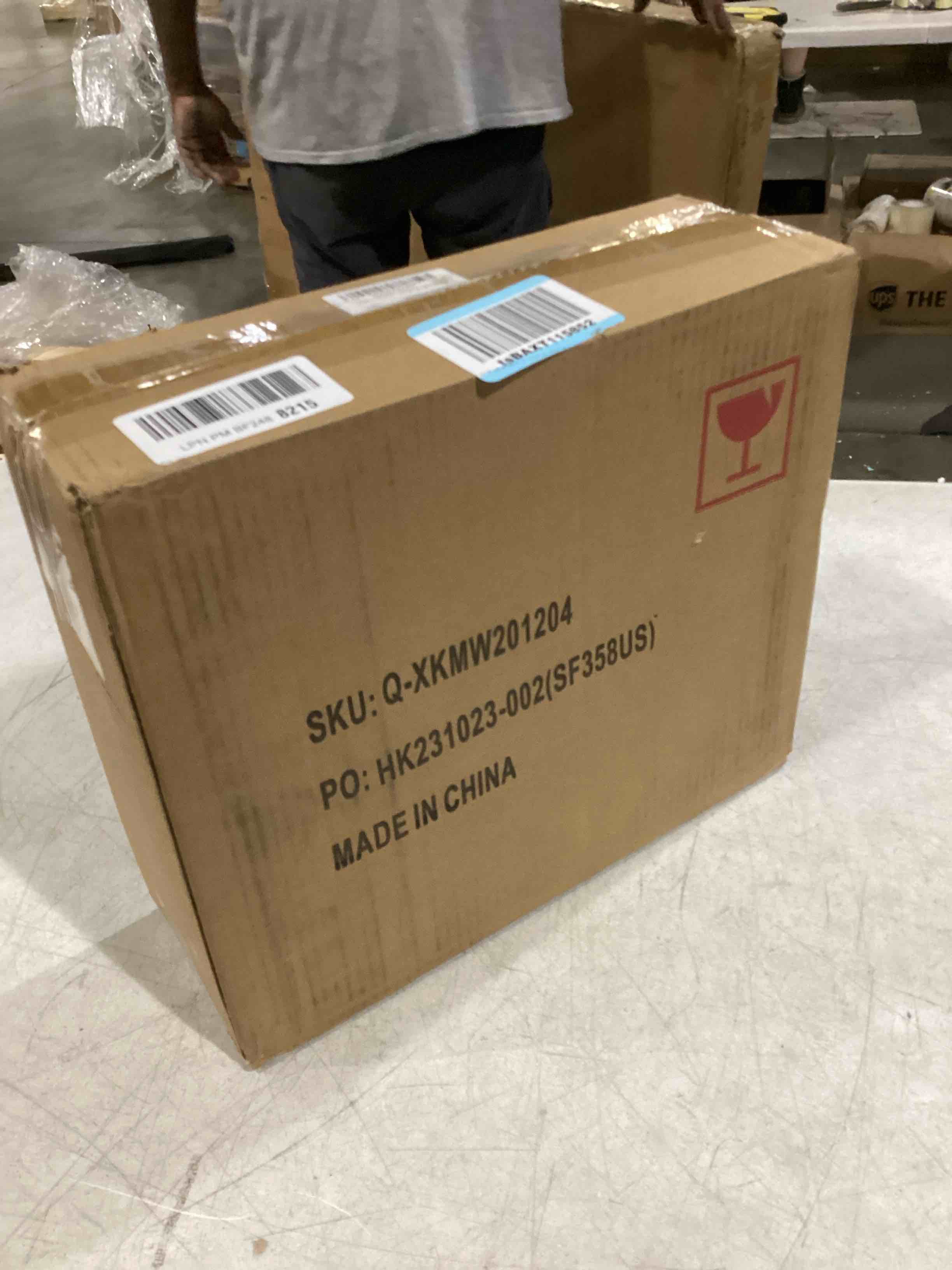 https://s3.amazonaws.com/lotting-images-prod/bidfta/YEL5828572_1723484446890.jpeg